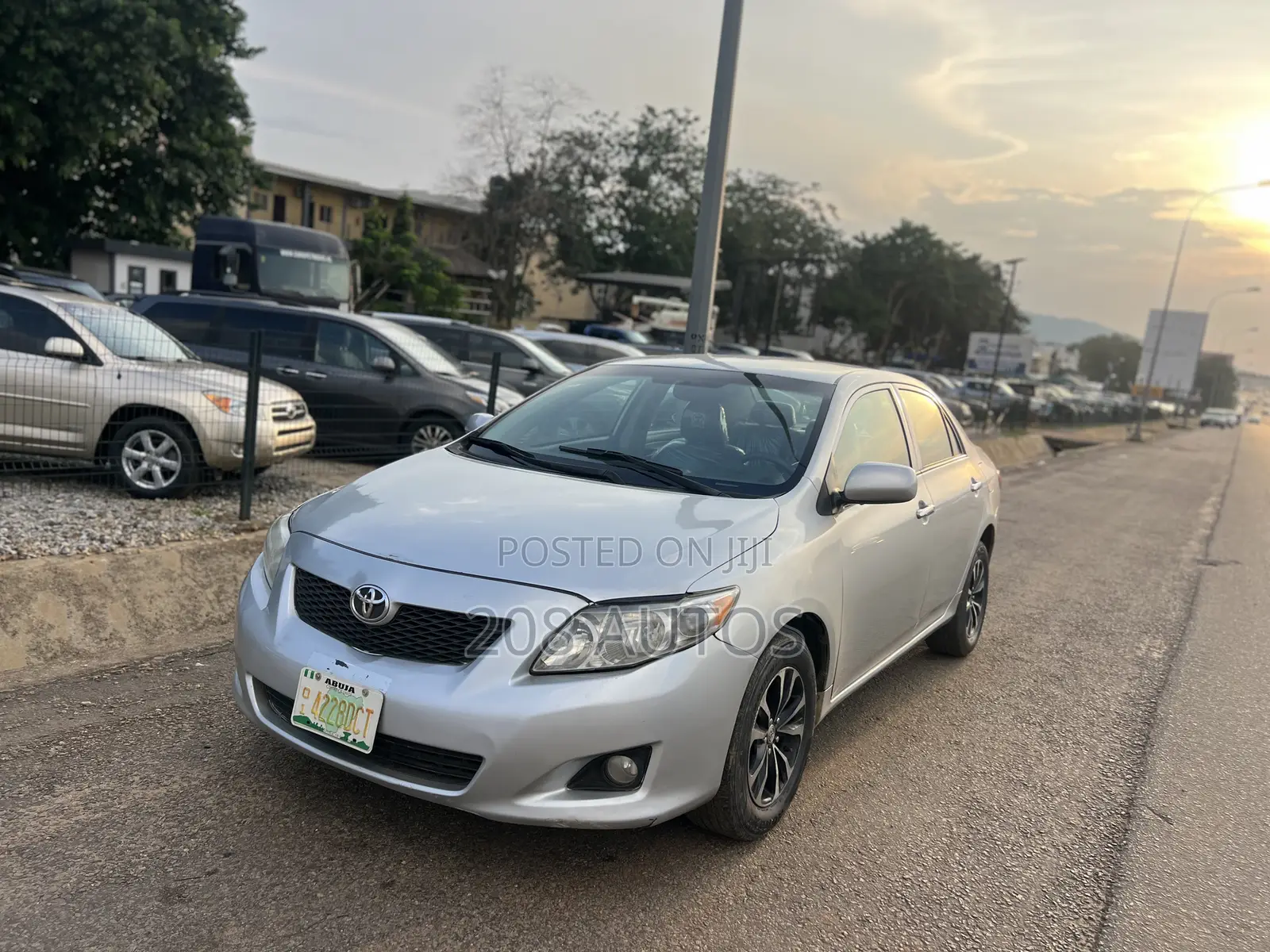 Toyota Corolla LE 4dr Sedan (1.8L 4cyl 4A) 2010 Silver