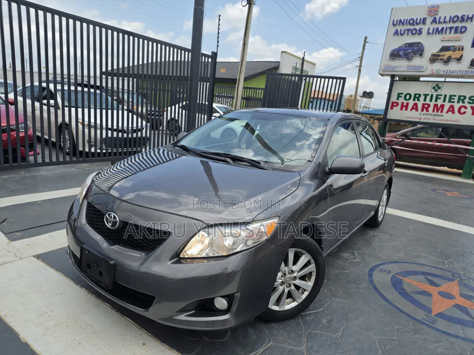 Toyota Corolla LE 4dr Sedan (1.8L 4cyl 4A) 2010 Gray