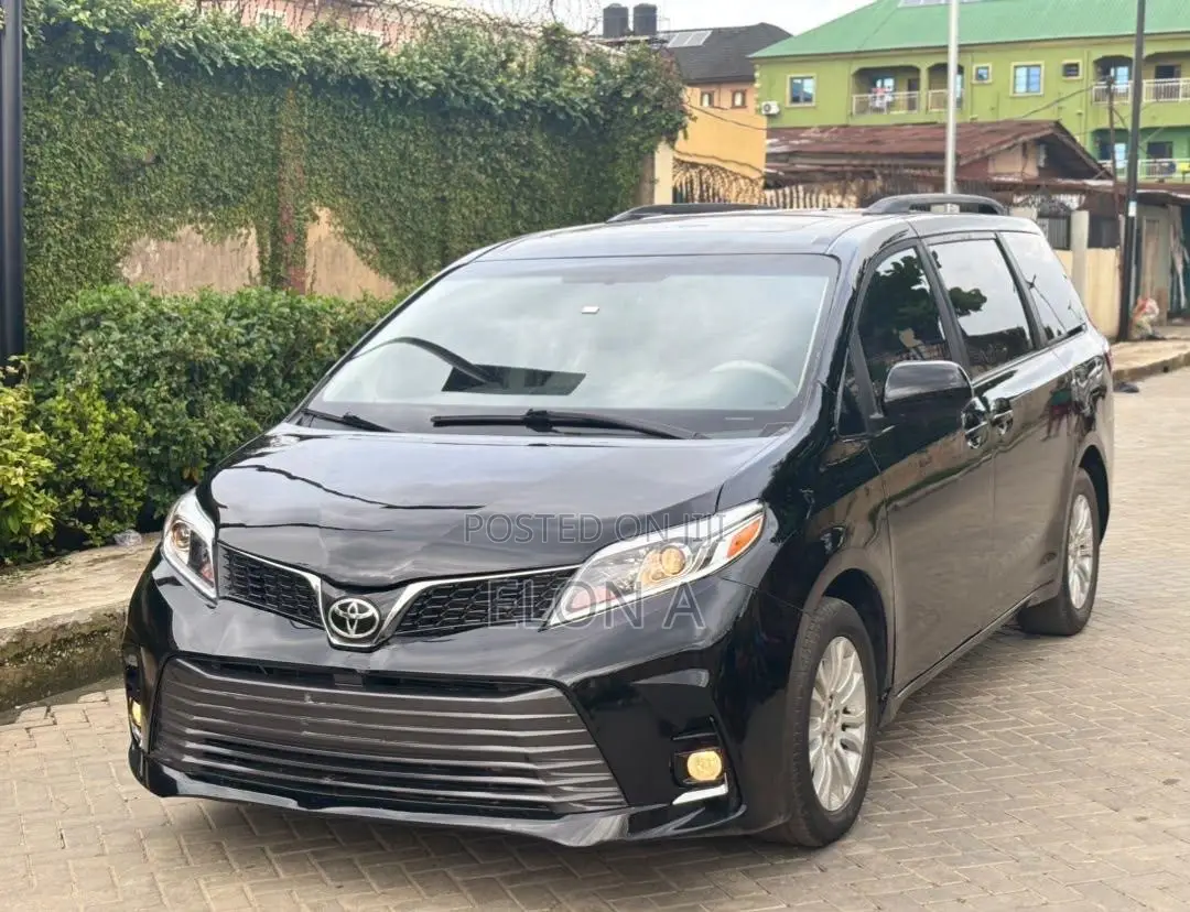 Toyota Sienna XLE 7 Passenger 2012 Black