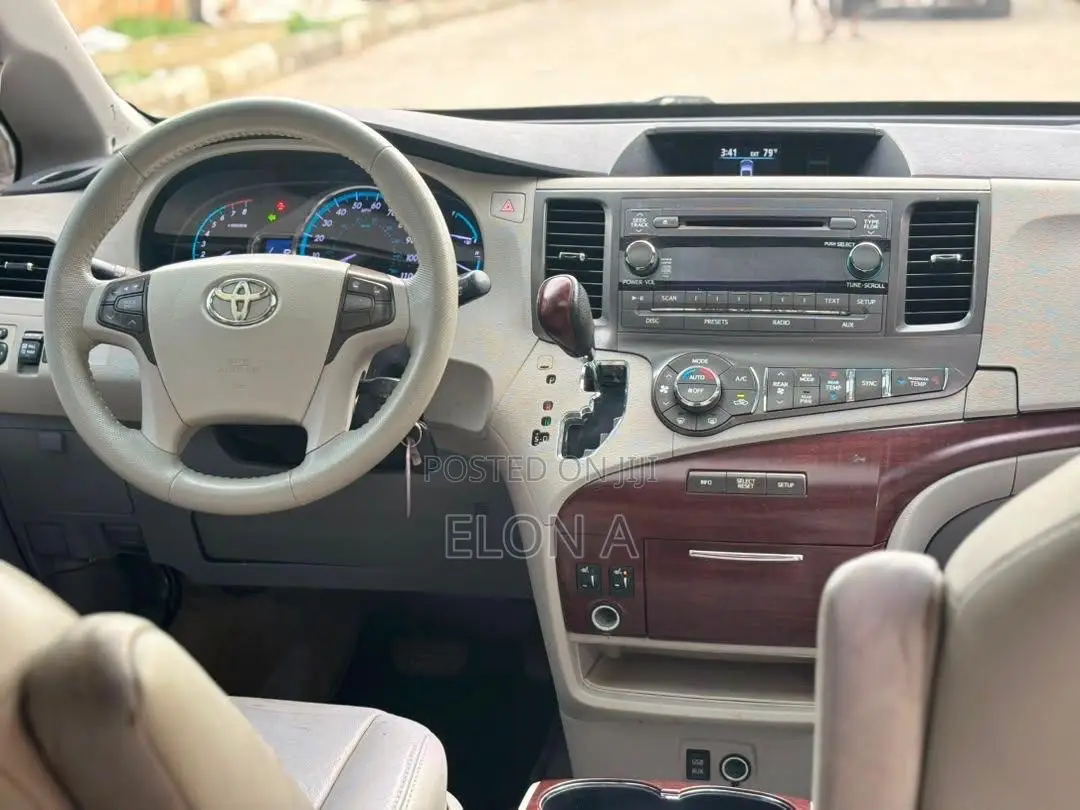 Toyota Sienna XLE 7 Passenger 2012 Black