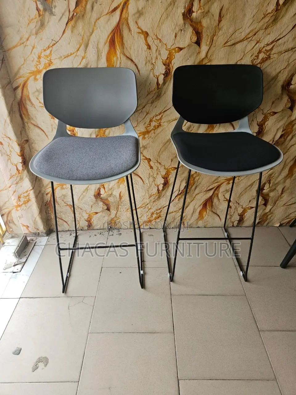 Modern High-Frame Bar Stool With Padded Cushion Seat
