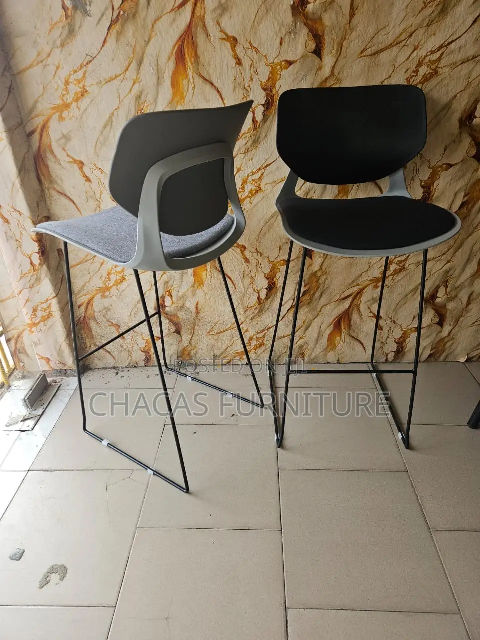 Modern High-Frame Bar Stool With Padded Cushion Seat