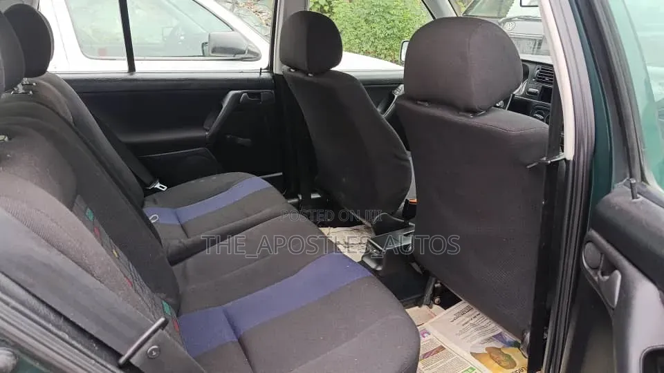 Volkswagen Golf 2000 Green
