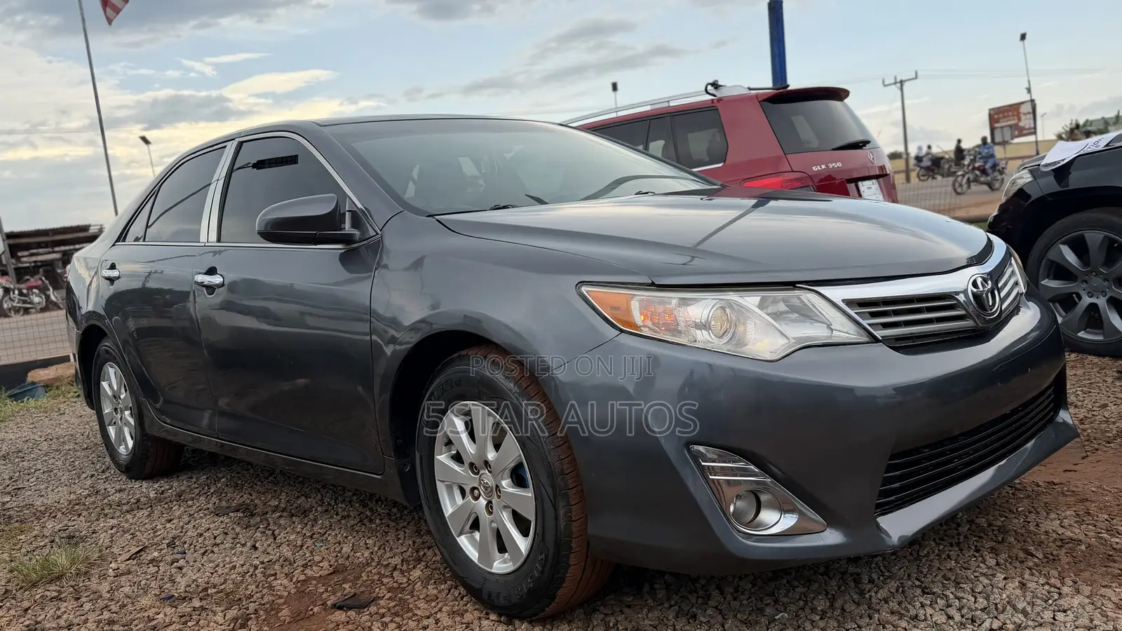 Toyota Camry LE 4dr Sedan (2.5L 4cyl 6A) 2013 Gray