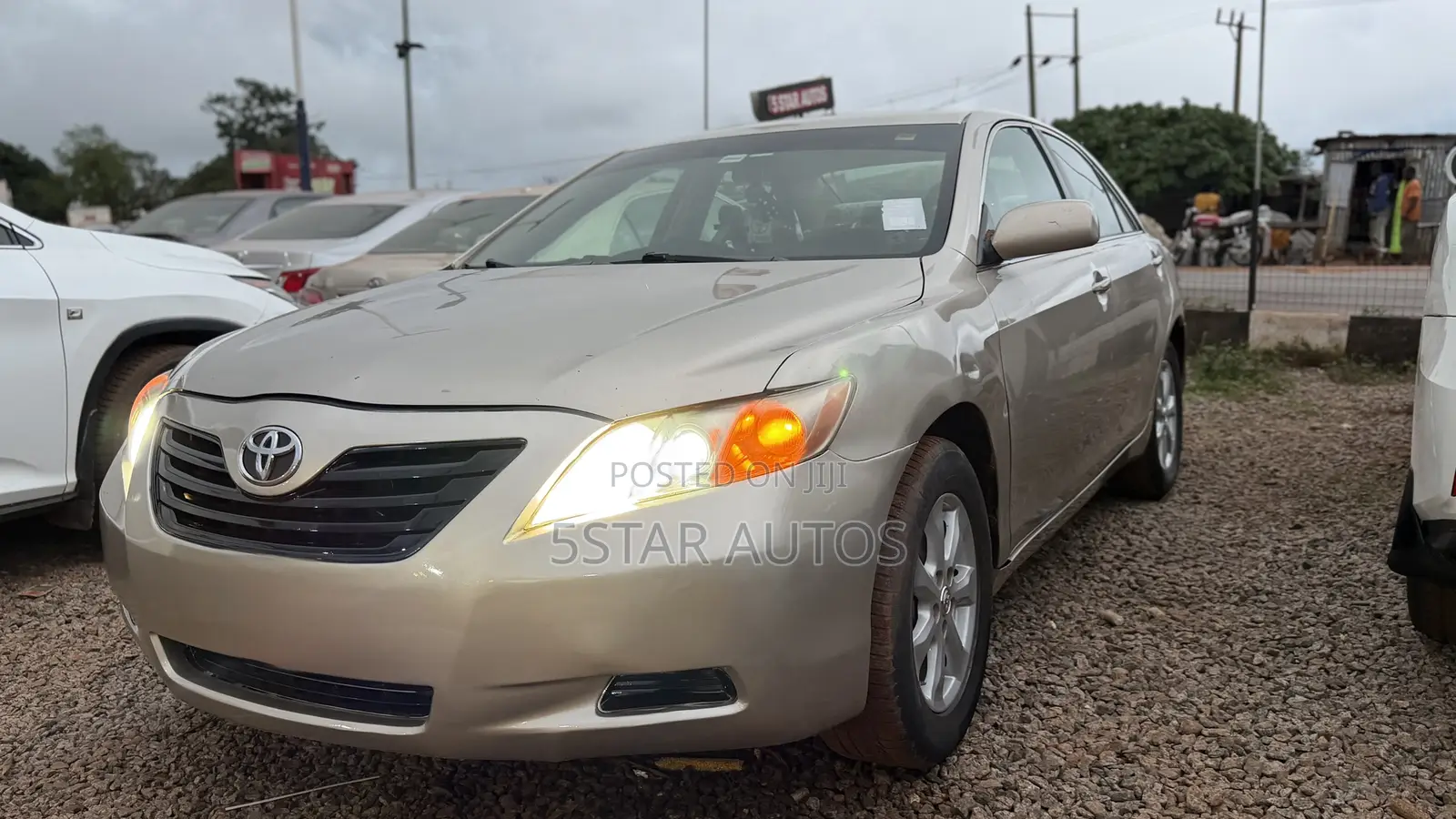 Toyota Camry LE 4dr Sedan (2.4L 4cyl 5A) 2008 Gold