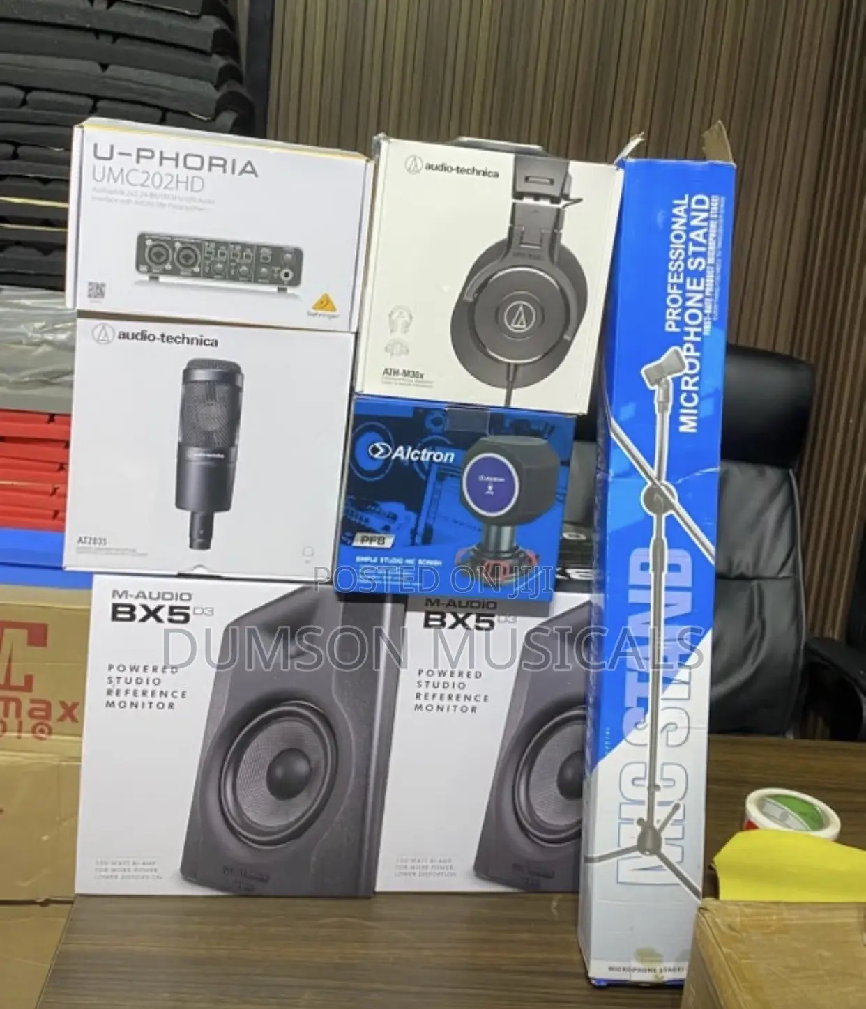 BX5D3 Studio Monitor, Behringer UMC202, M50x Headphone, At2020 Mic