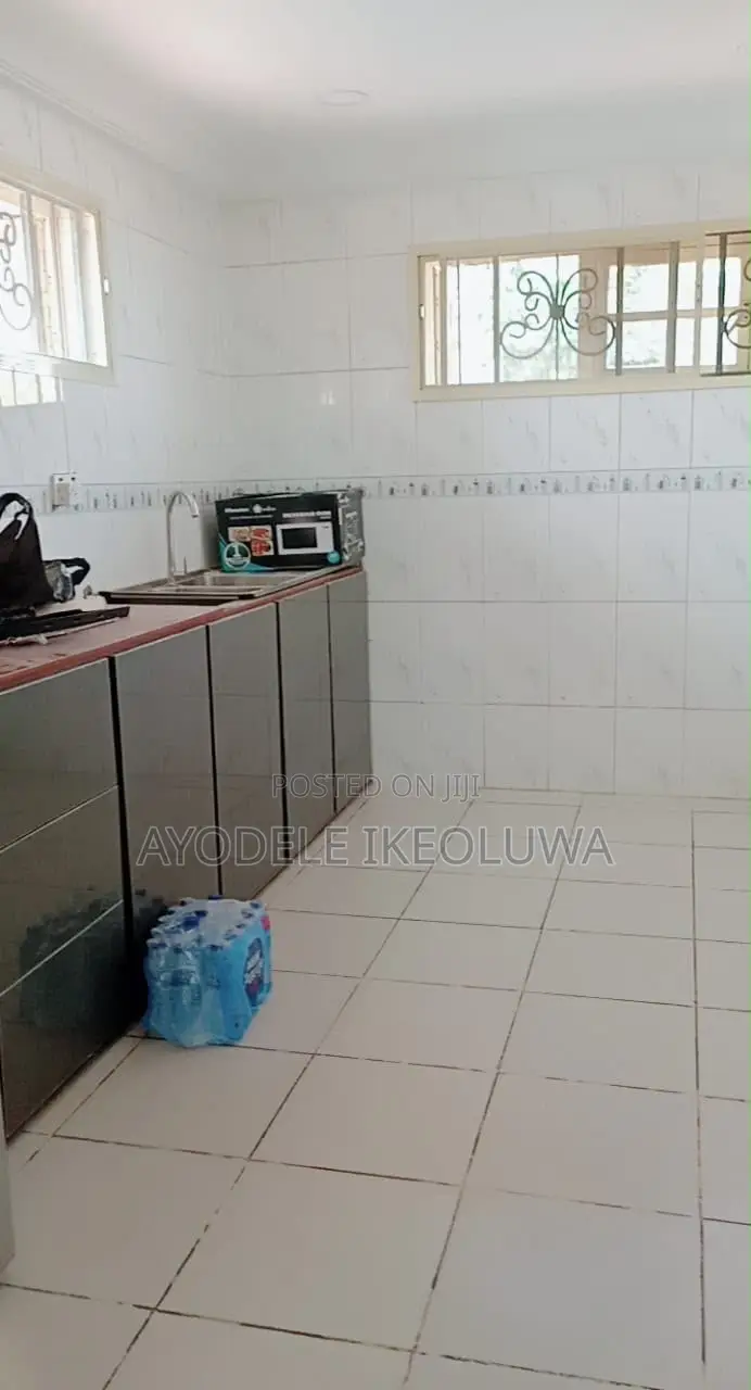 Furnished Mini Flat in Gra for rent