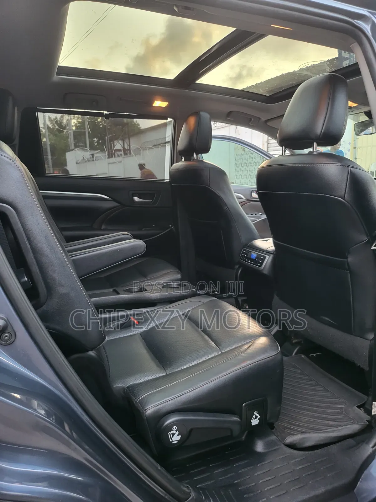 Toyota Highlander 2019 Blue