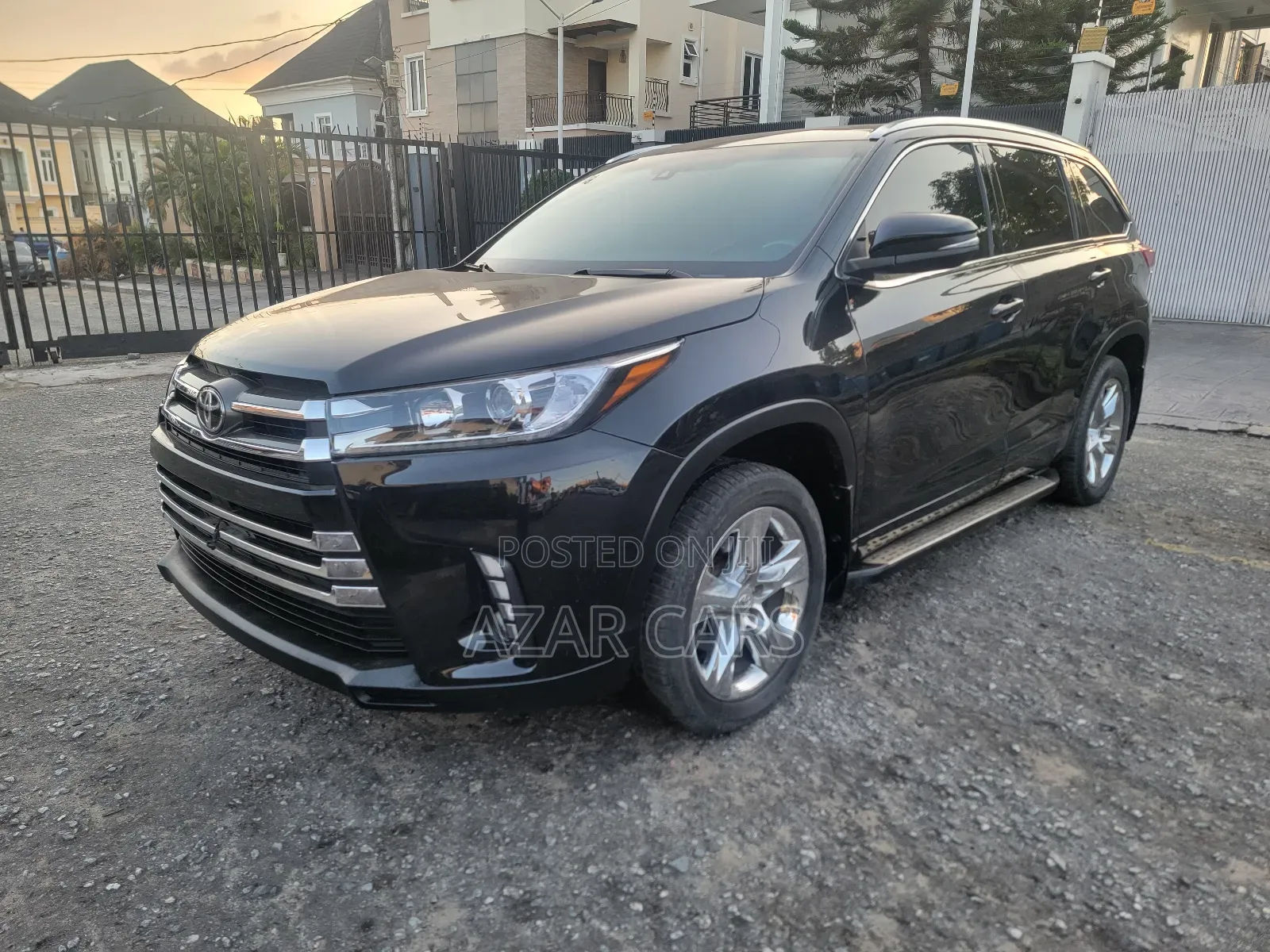 Toyota Highlander Limited Platinum 4dr SUV AWD (3.5L 6cyl 6A) 2014