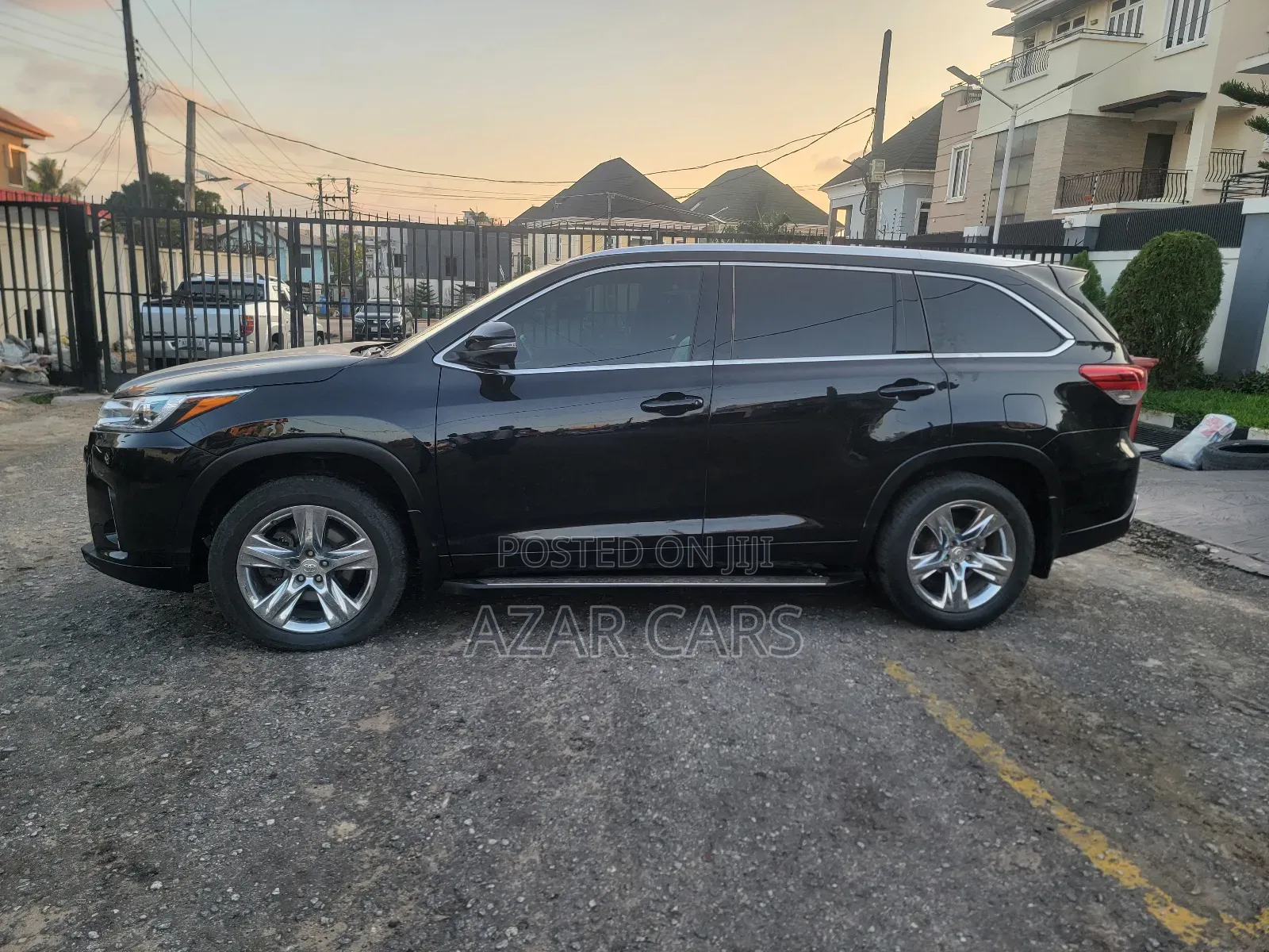 Toyota Highlander Limited Platinum 4dr SUV AWD (3.5L 6cyl 6A) 2014