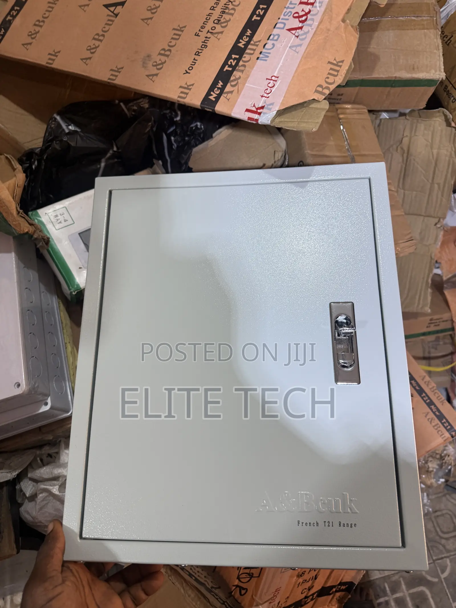 Original D6 TPN Distribution Board (A&B UK Spec) – 3 Phase