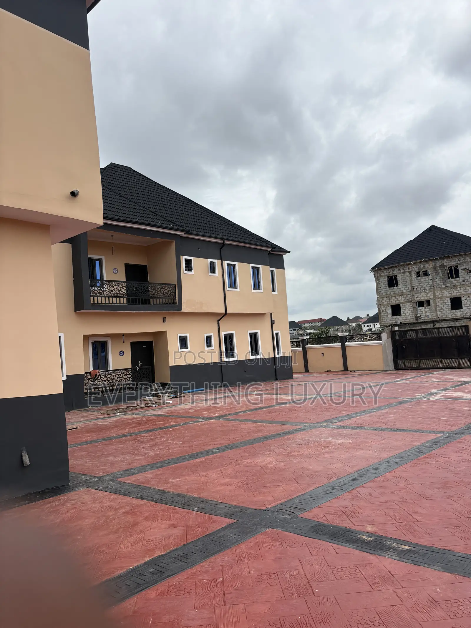 2bdrm Block of Flats in Along Jedo Estate, FHA for rent