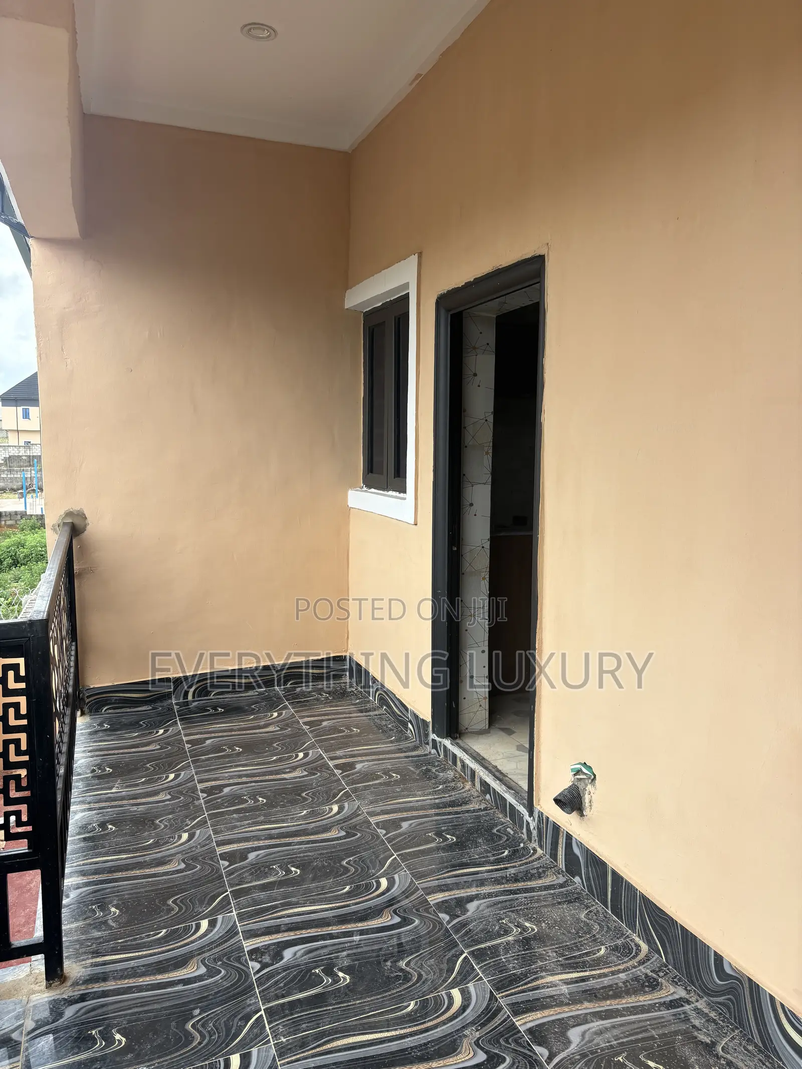 2bdrm Block of Flats in Along Jedo Estate, FHA for rent