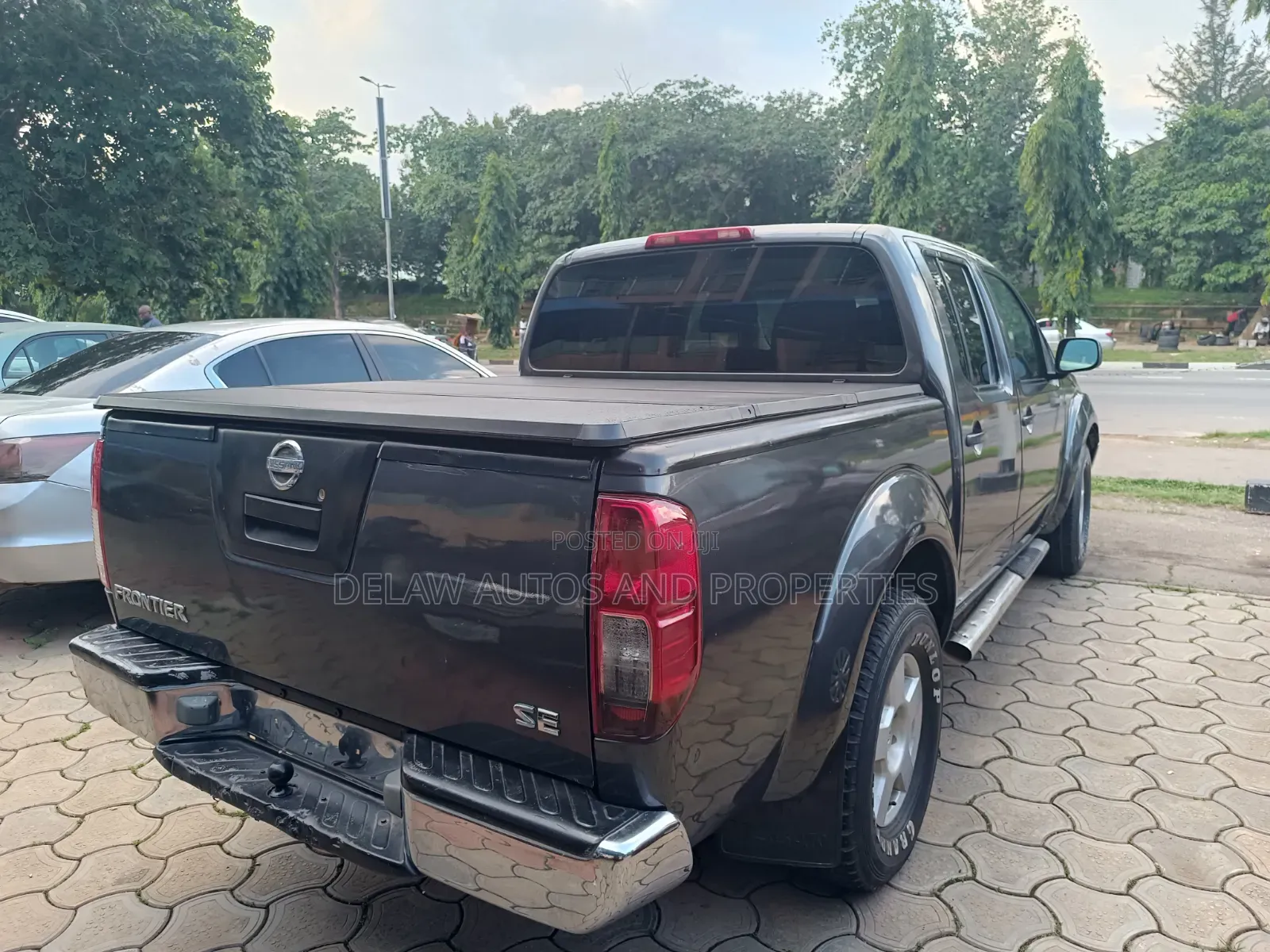 Nissan Frontier 2026 Gray