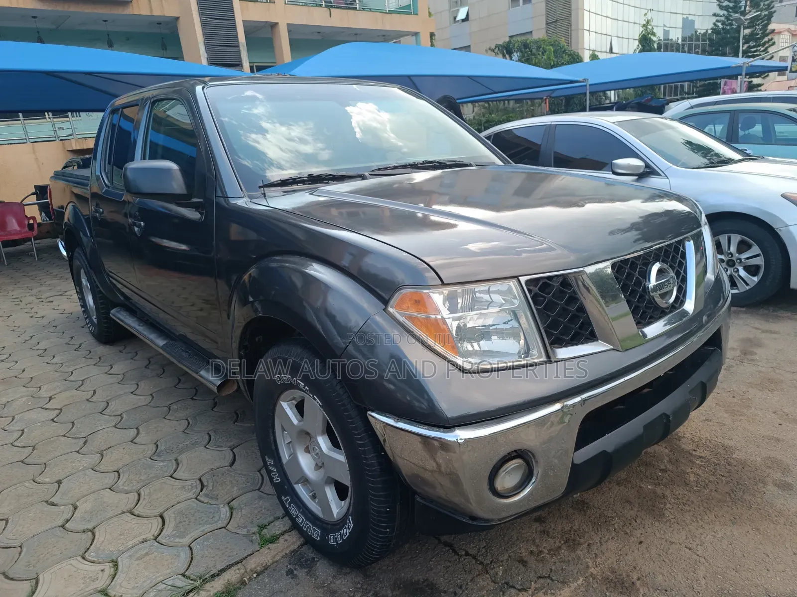Nissan Frontier 2026 Gray