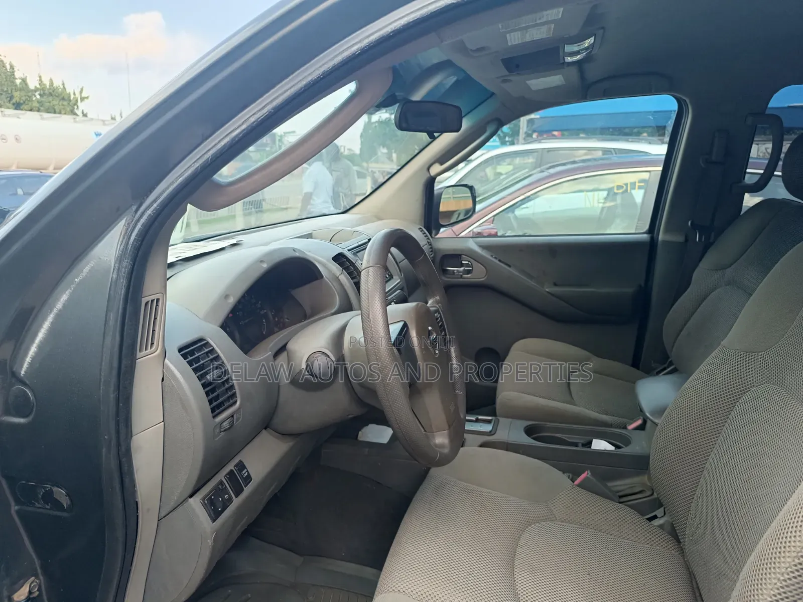 Nissan Frontier 2026 Gray