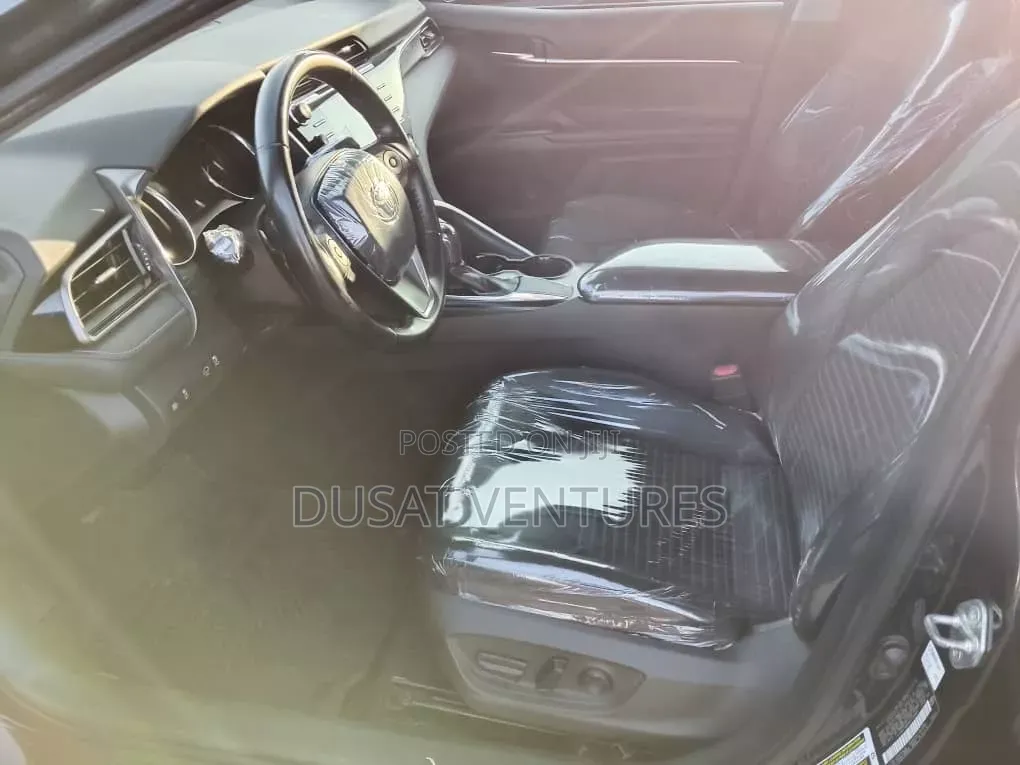 Toyota Camry 2019 Blue