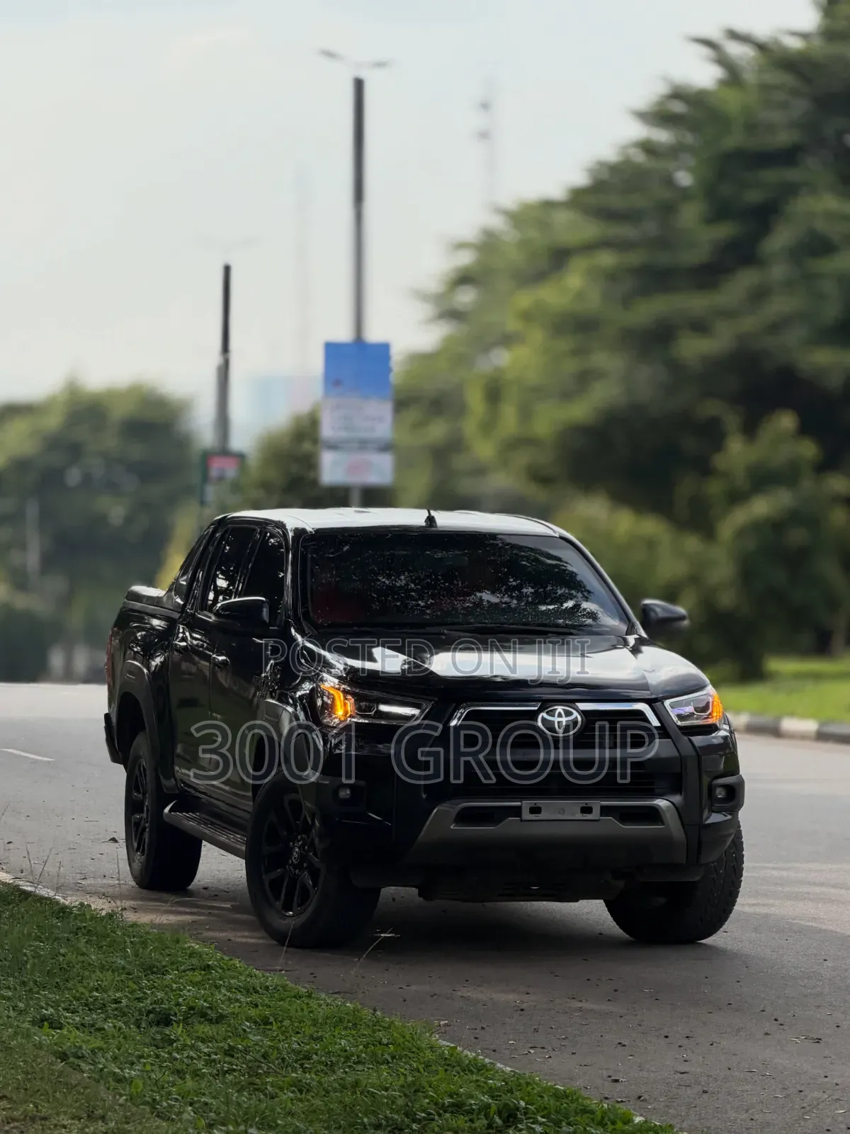 Toyota Hilux 2024 Black