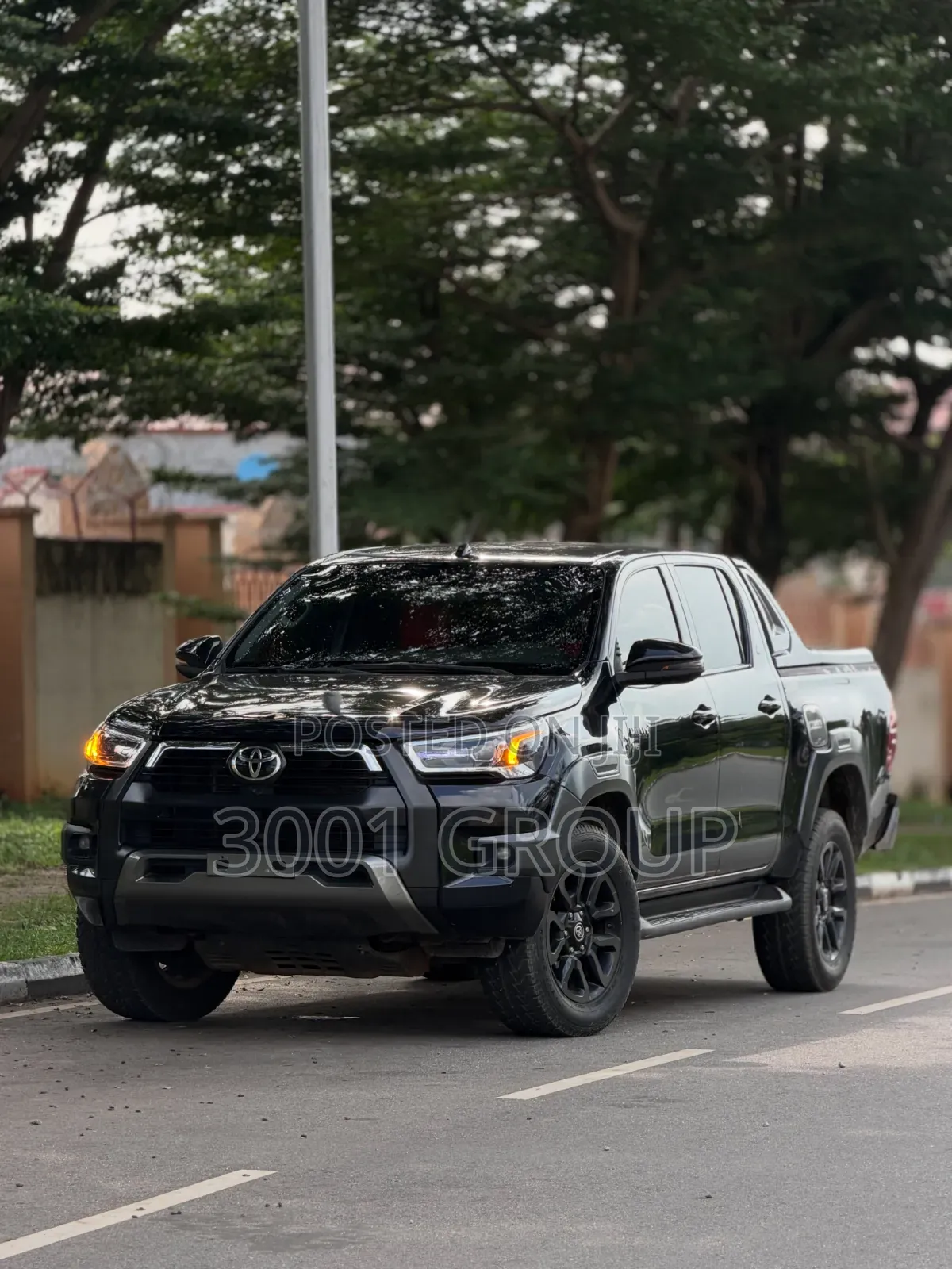 Toyota Hilux 2024 Black