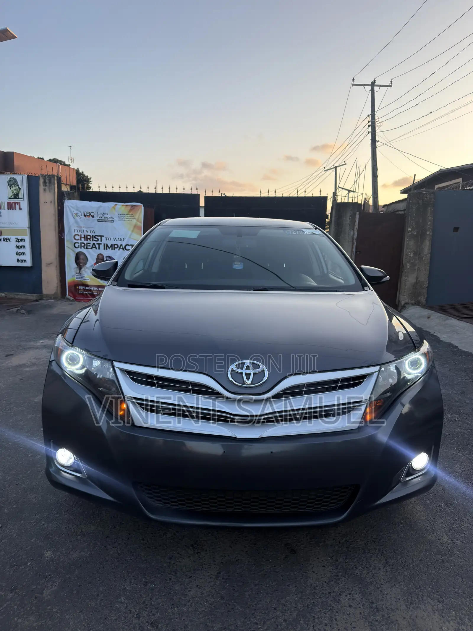 Toyota Venza LE 2012 Gray