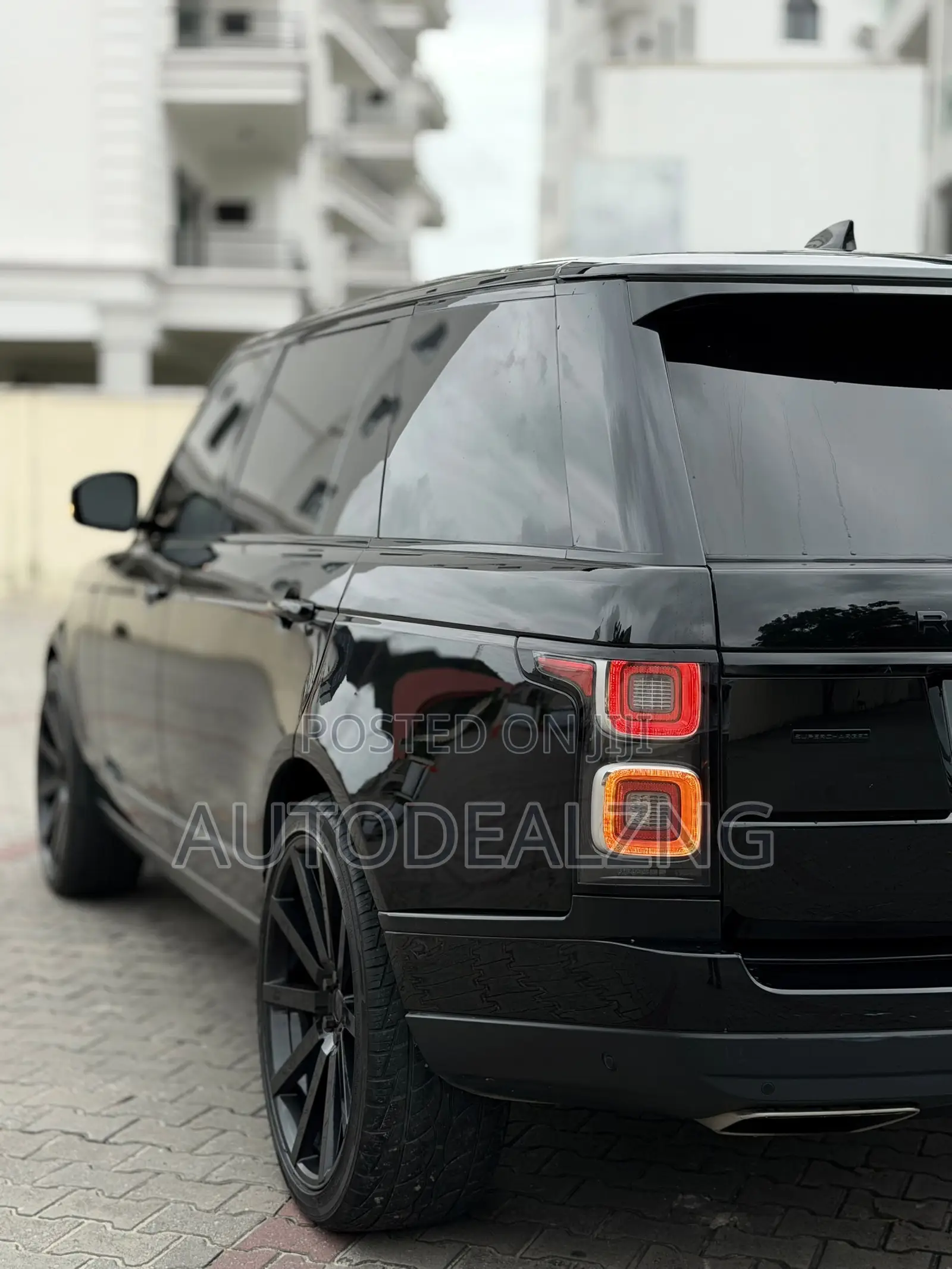 Land Rover Range Rover 5.0L Supercharged Autobiography LWB 2018 Black