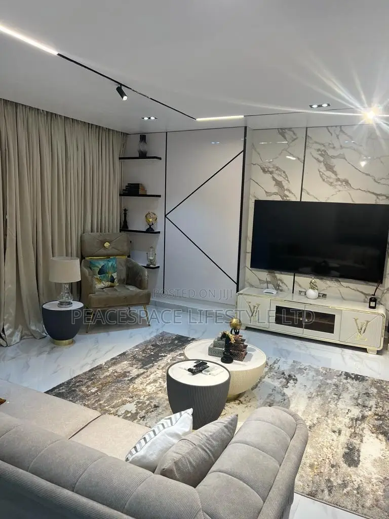 Lovely 3 Bedroom Apartment Banana Island