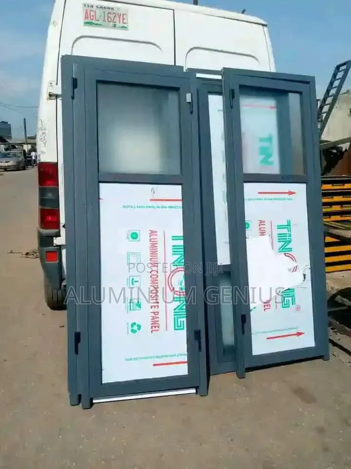 Aluminium Hinge Door