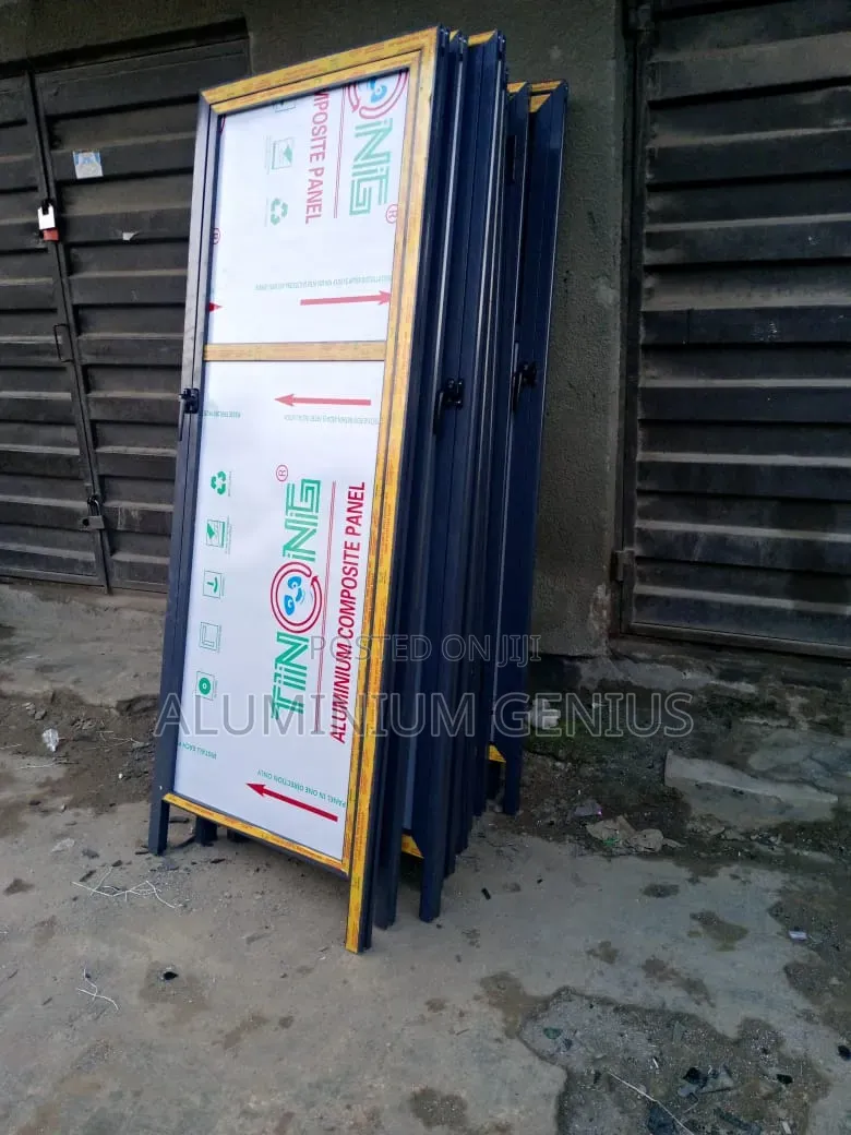 Aluminium Hinge Door