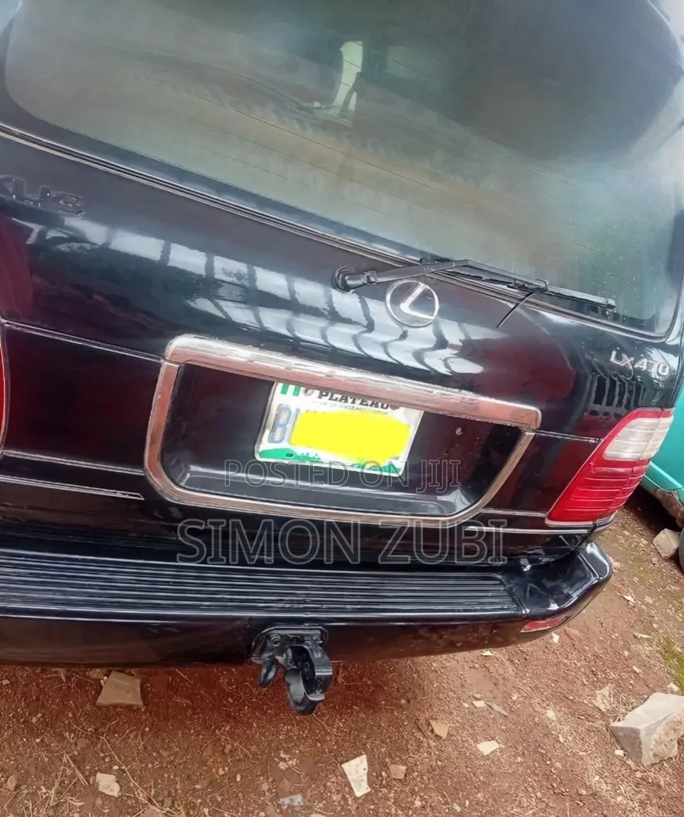 Lexus LX 470 Sport Utility 2006 Black