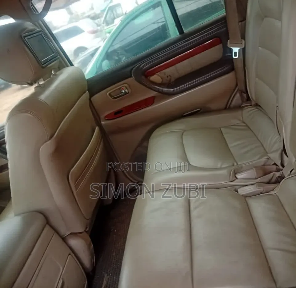 Lexus LX 470 Sport Utility 2006 Black