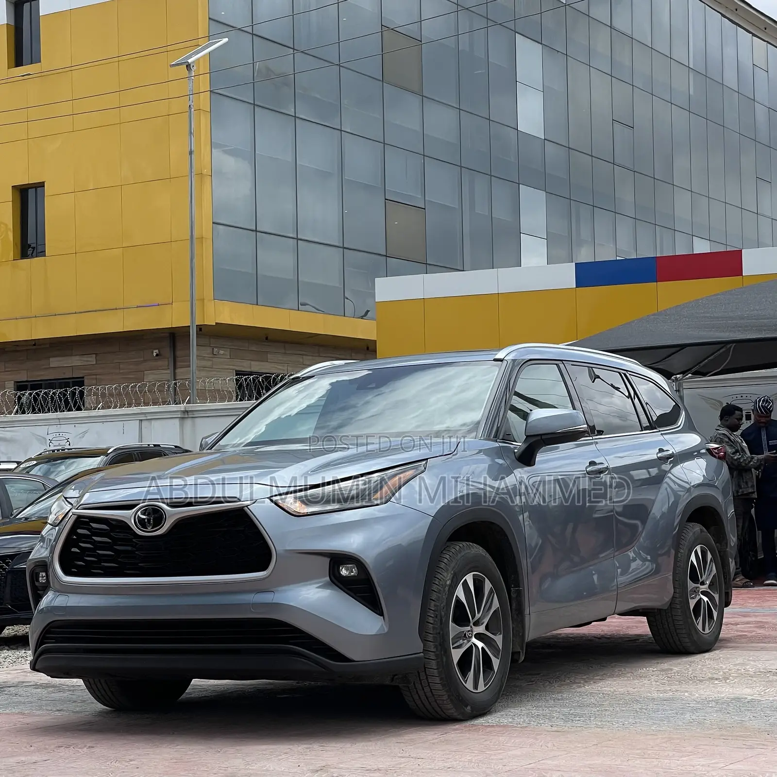 Toyota Highlander XLE 2021 Silver