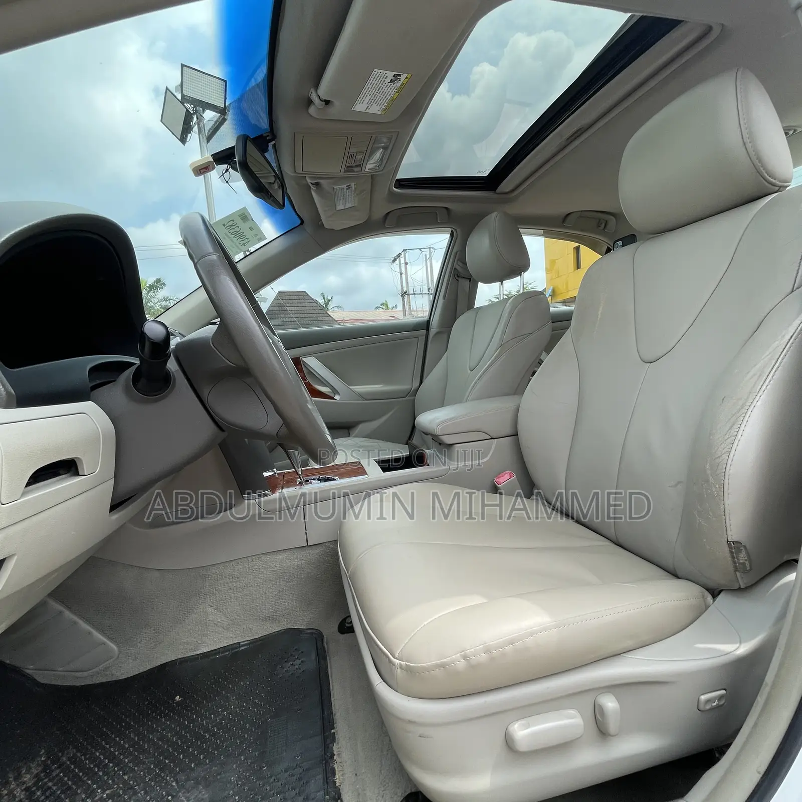 Toyota Camry XLE 4dr Sedan (2.5L 4cyl 6AM) 2010 White