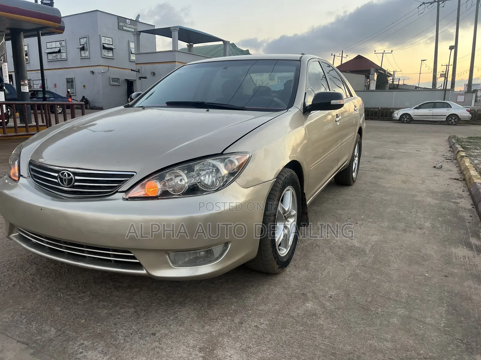 Toyota Camry 2005 Gold