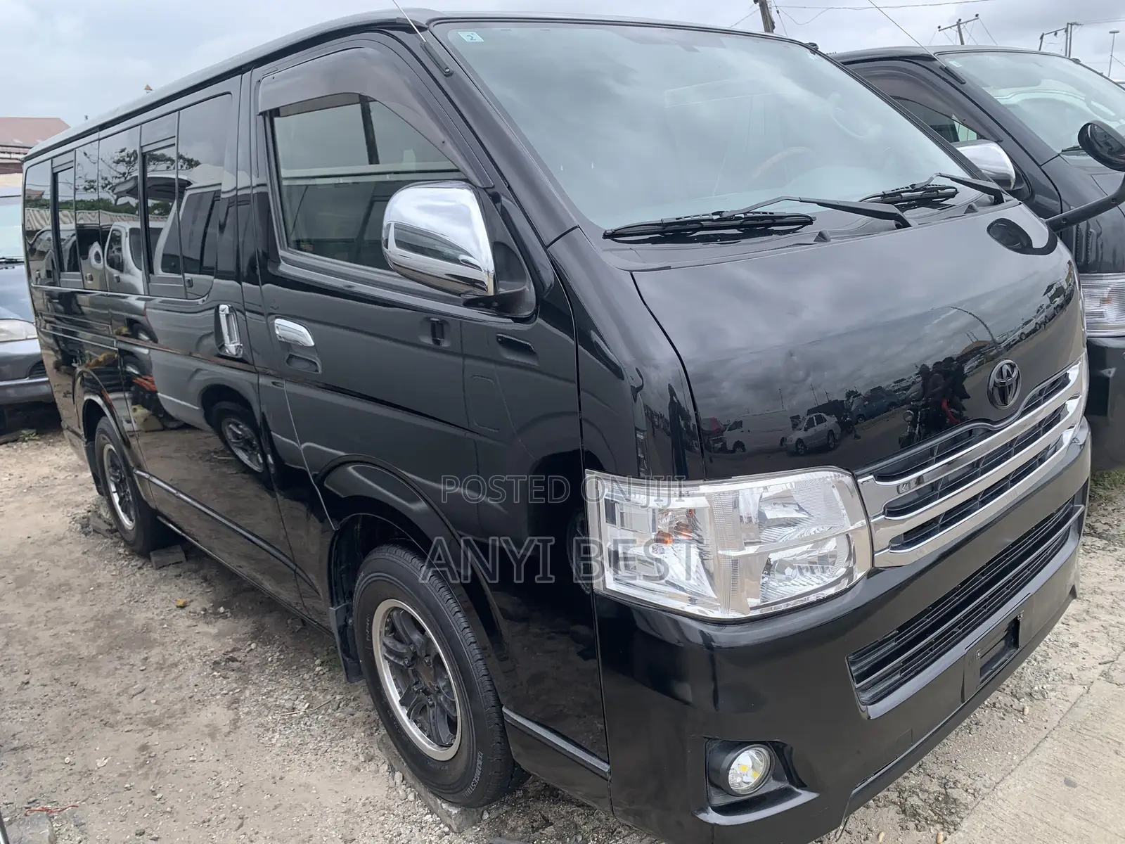 Toyota HiAce 2012 Black