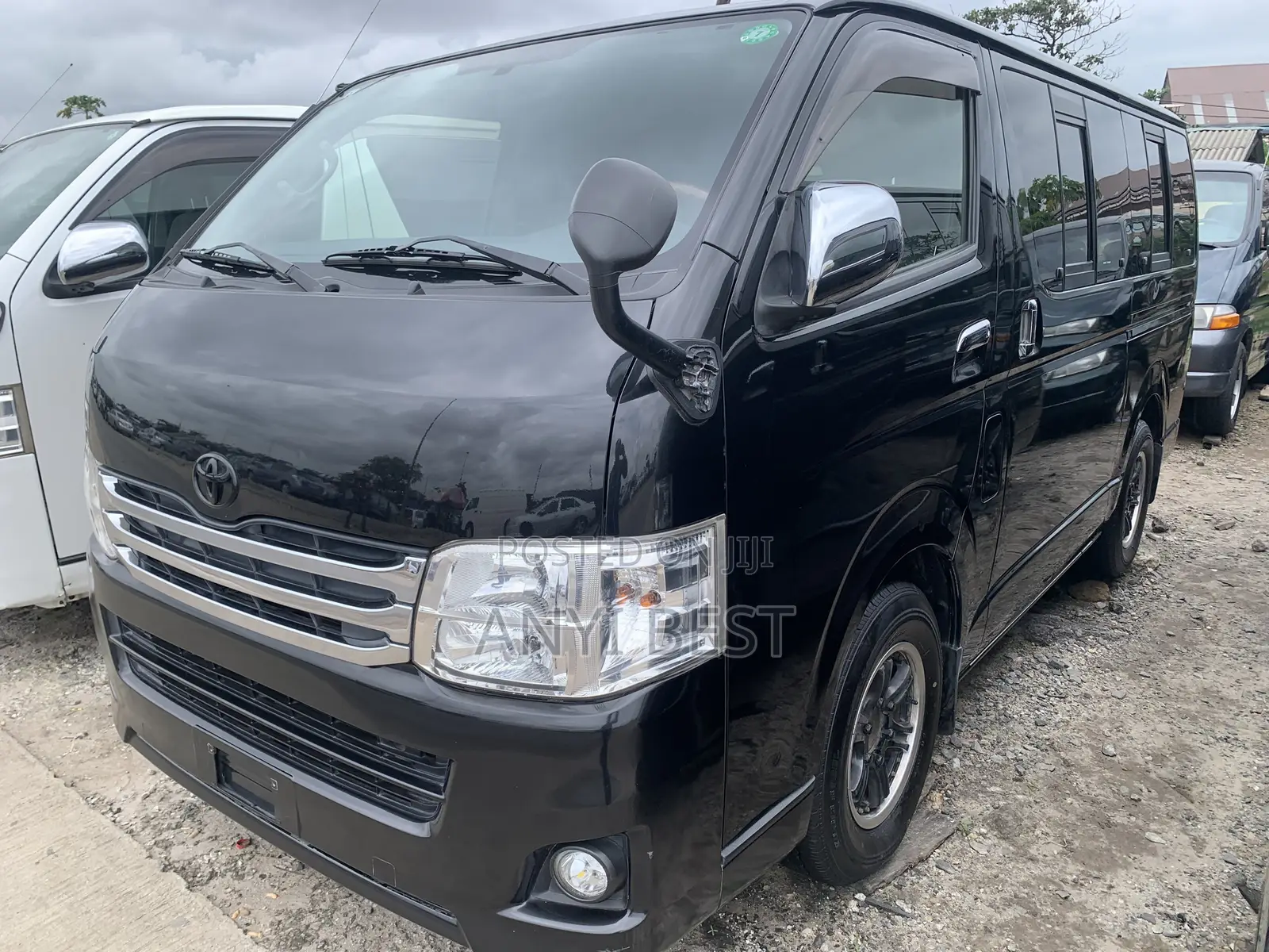 Toyota HiAce 2012 Black