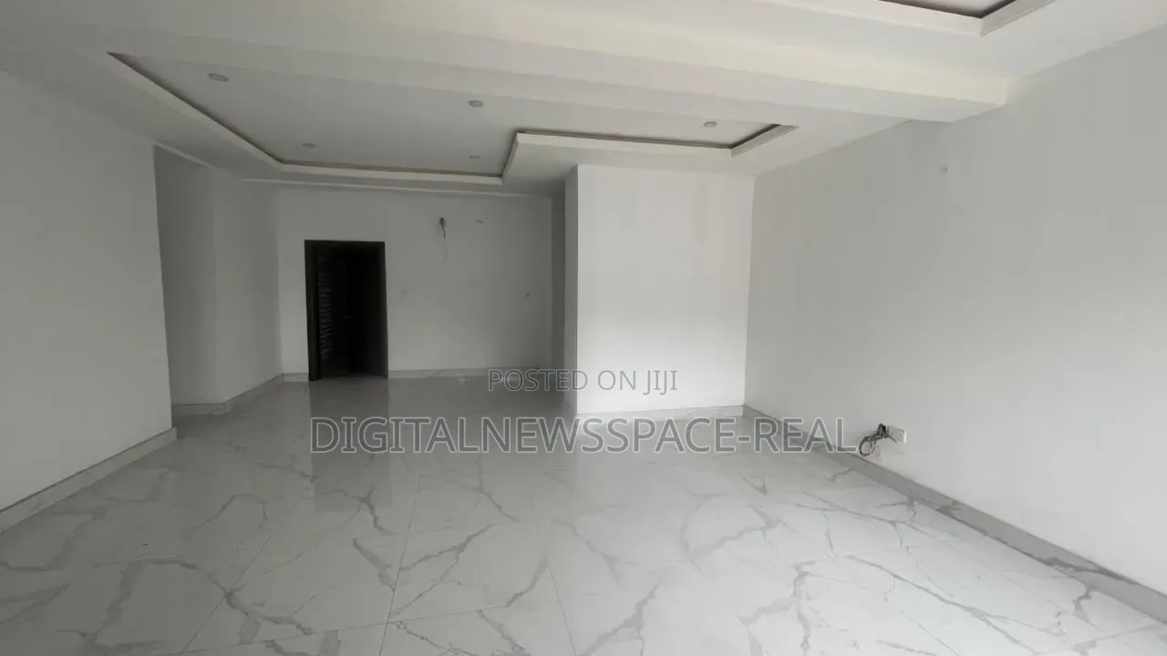 Furnished 3bdrm Penthouse in Sangotedo, Ajah for sale