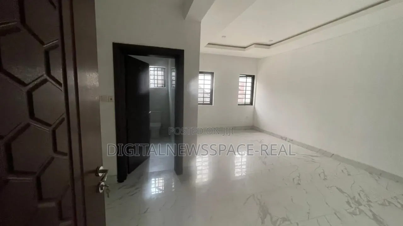 Furnished 3bdrm Penthouse in Sangotedo, Ajah for sale