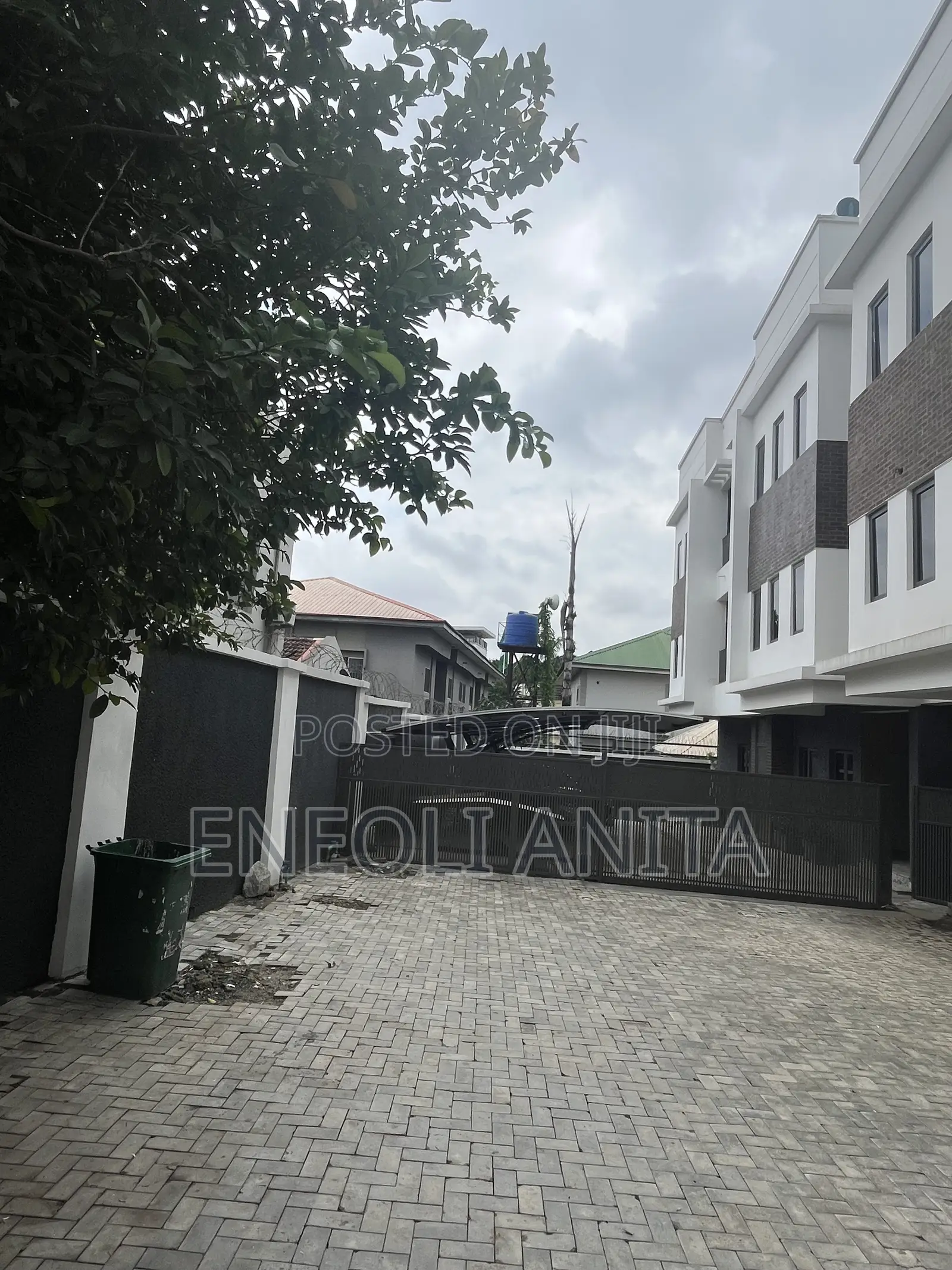 4bdrm Duplex in Wuse 2 for sale