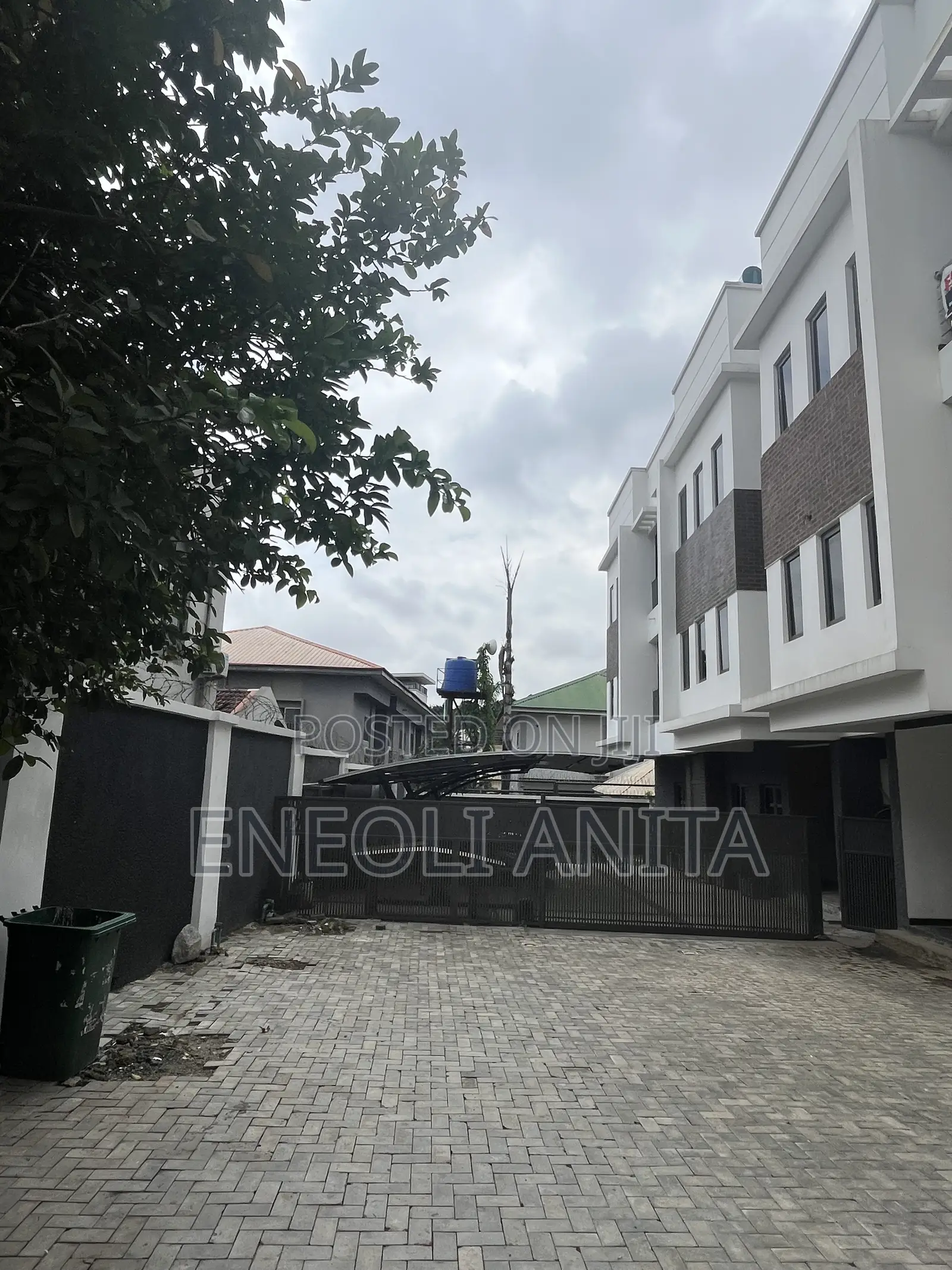 4bdrm Duplex in Wuse 2 for sale