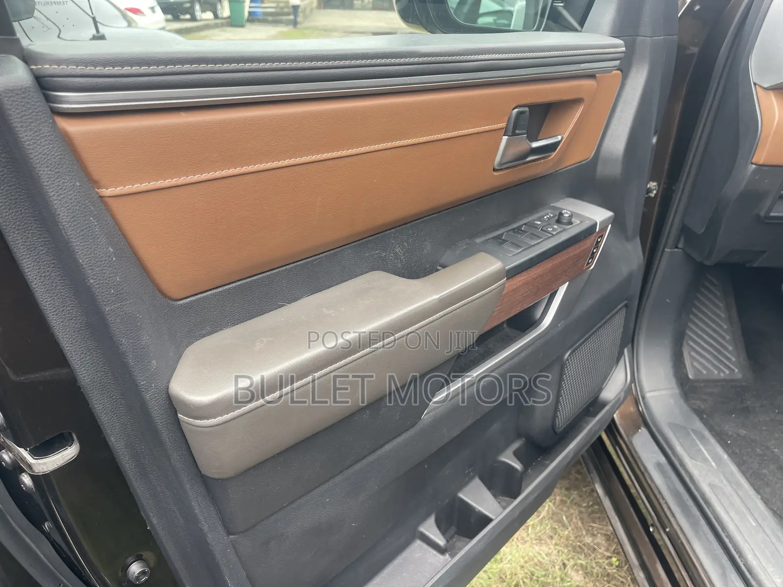 Toyota Tundra Platinum CrewMax 6.5' Bed 2023 Brown