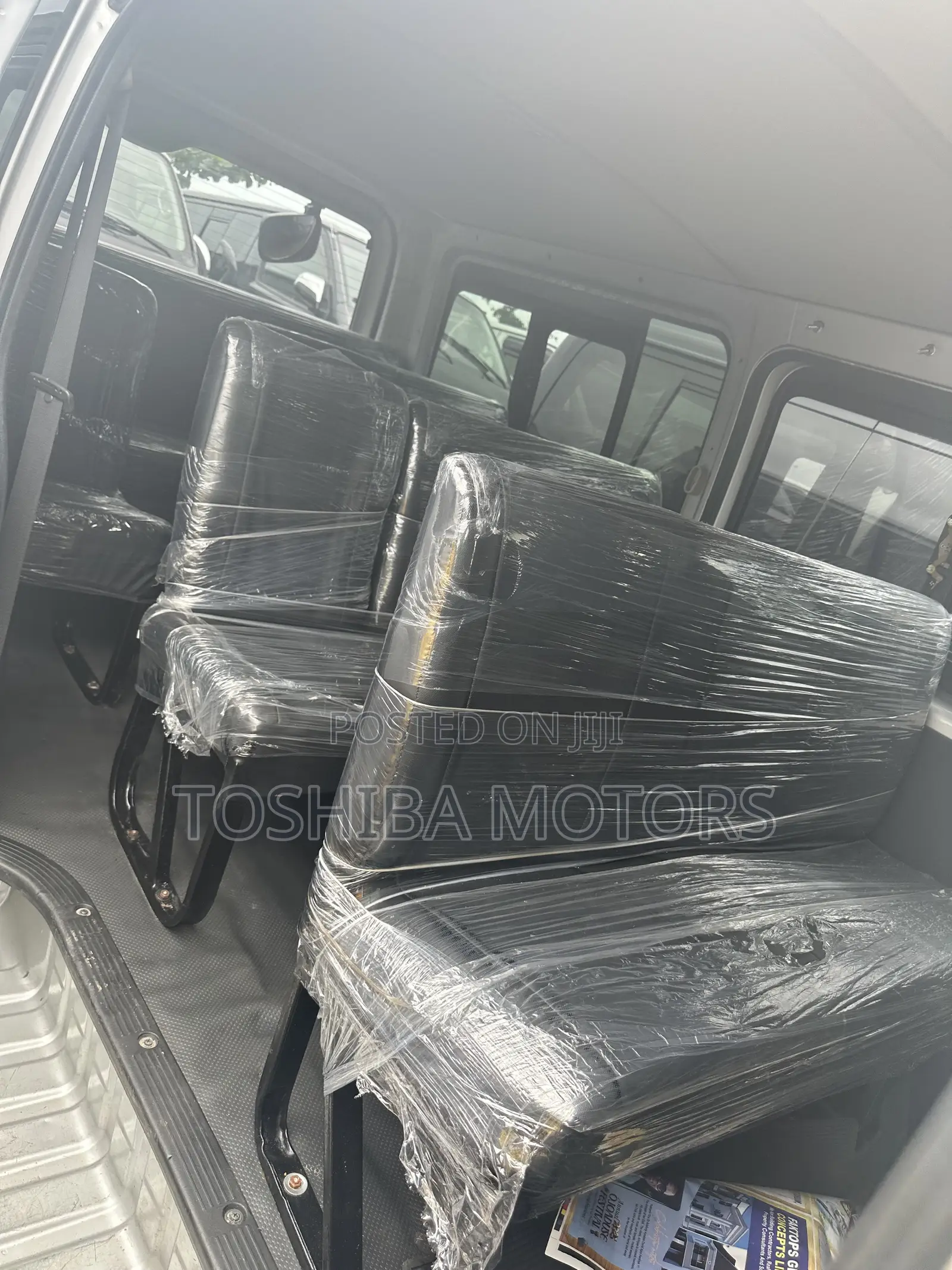 Toyota HiAce 2015 Silver