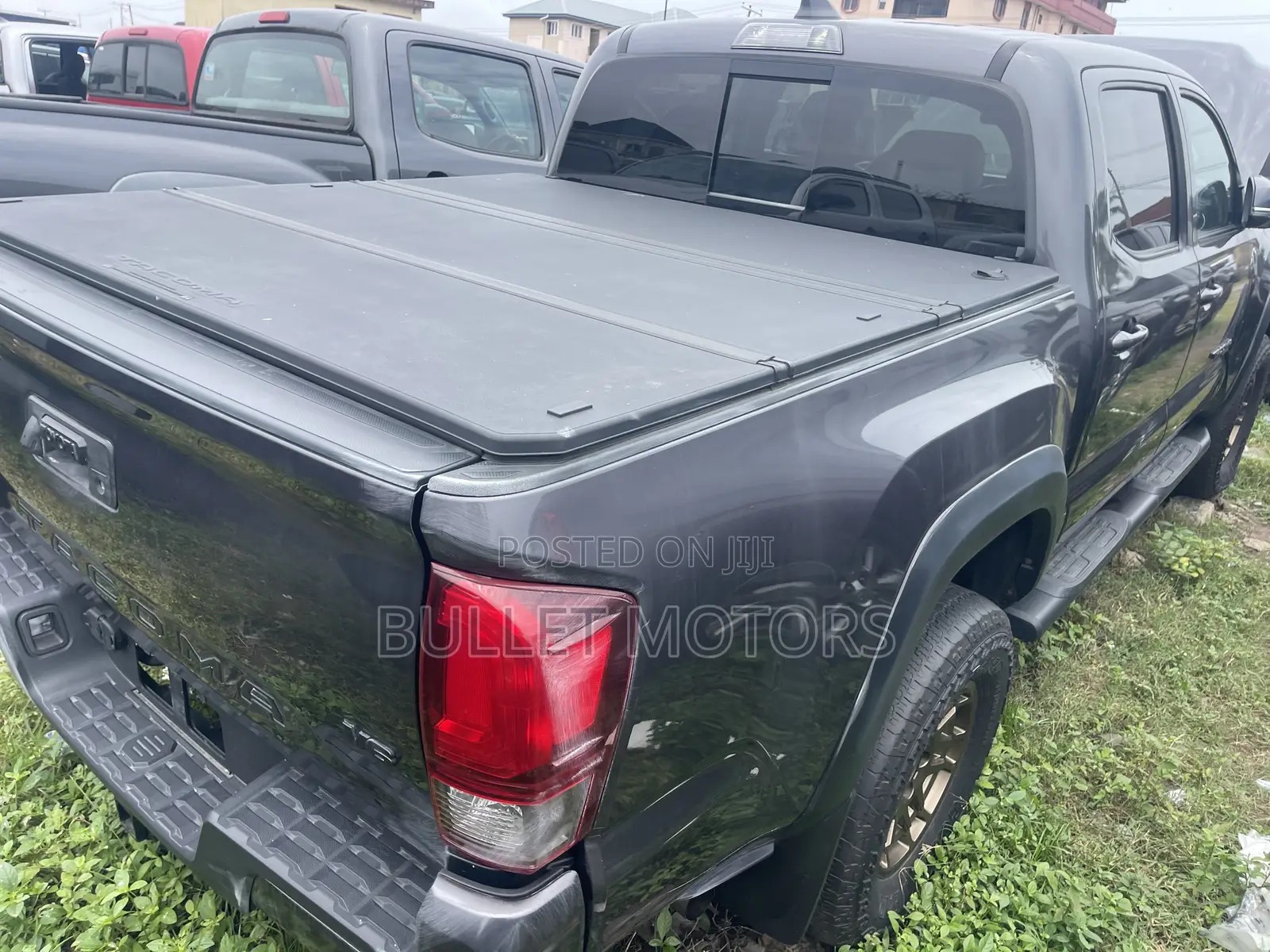 Toyota Tacoma TRD Off Road Double Cab 5' Bed V6 MT 2023 Gray
