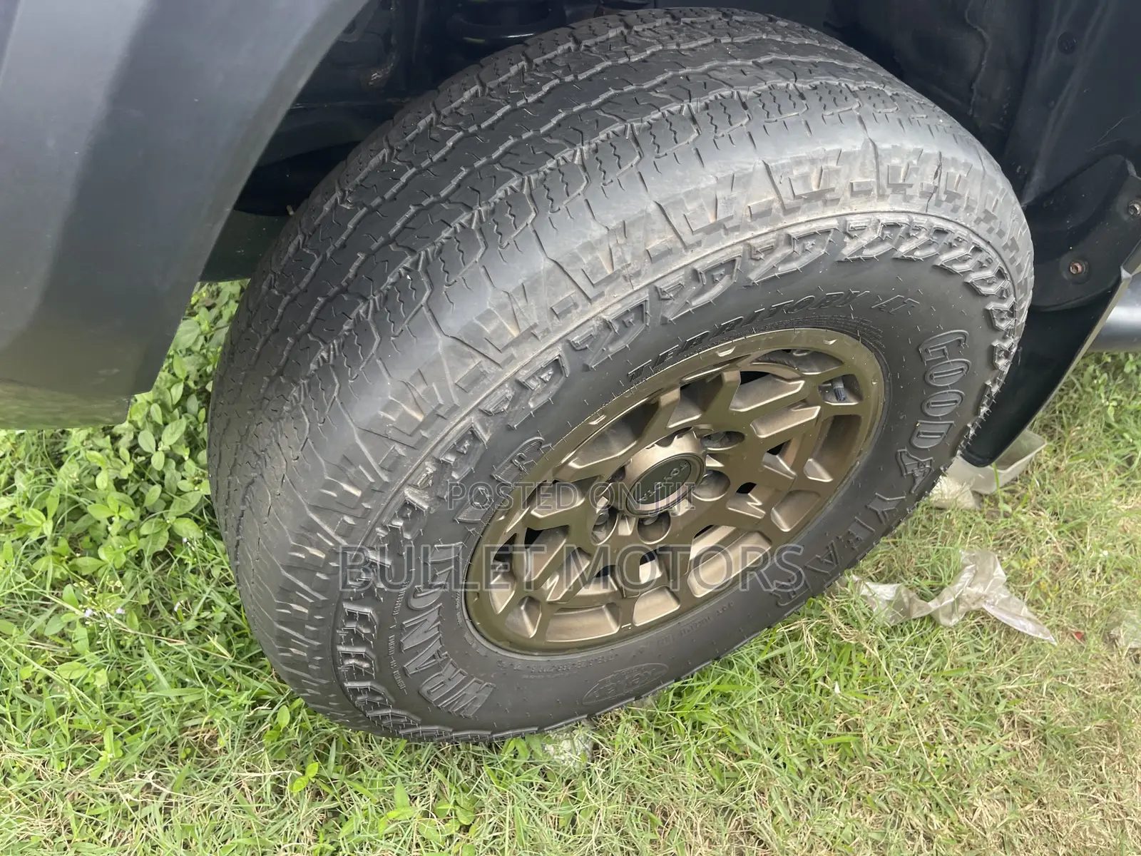 Toyota Tacoma TRD Off Road Double Cab 5' Bed V6 MT 2023 Gray