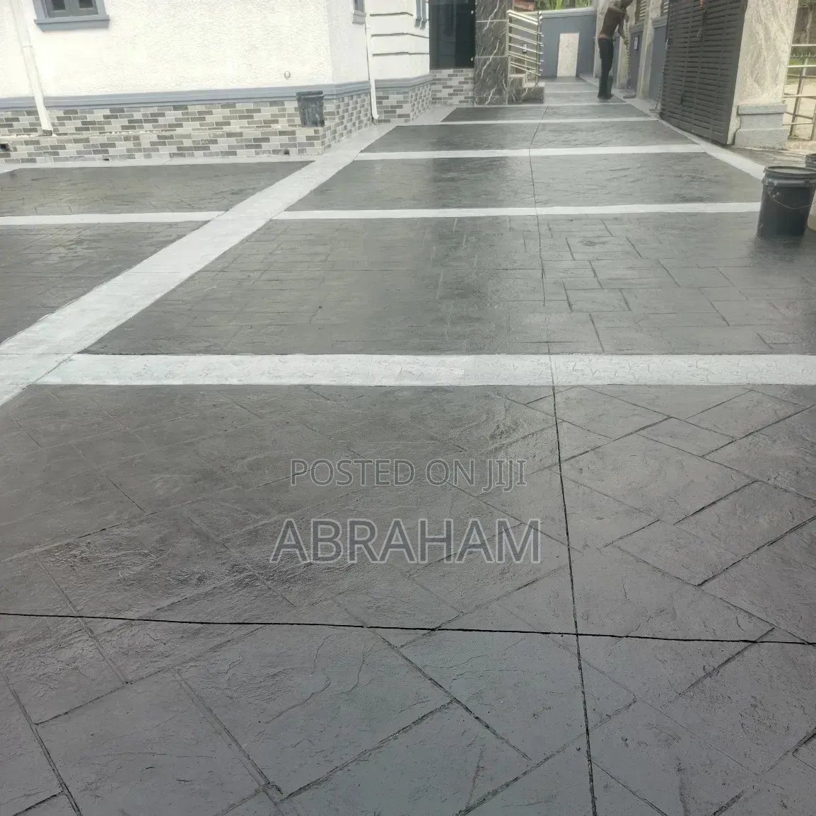 Increet Concrete Floor and Walls Design
