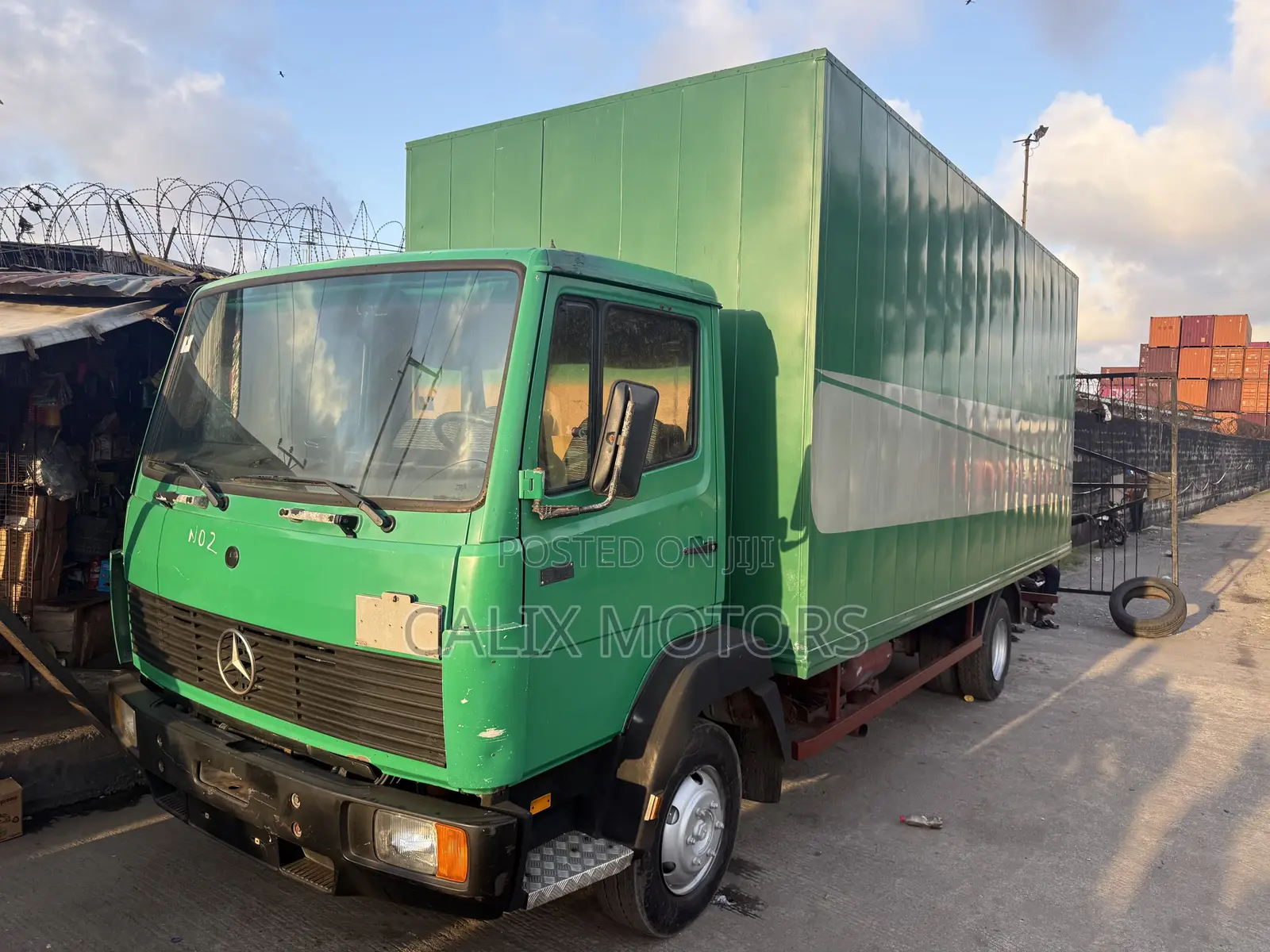 Foreign Used Mercedes Benz 814 Model 6 Tyres.