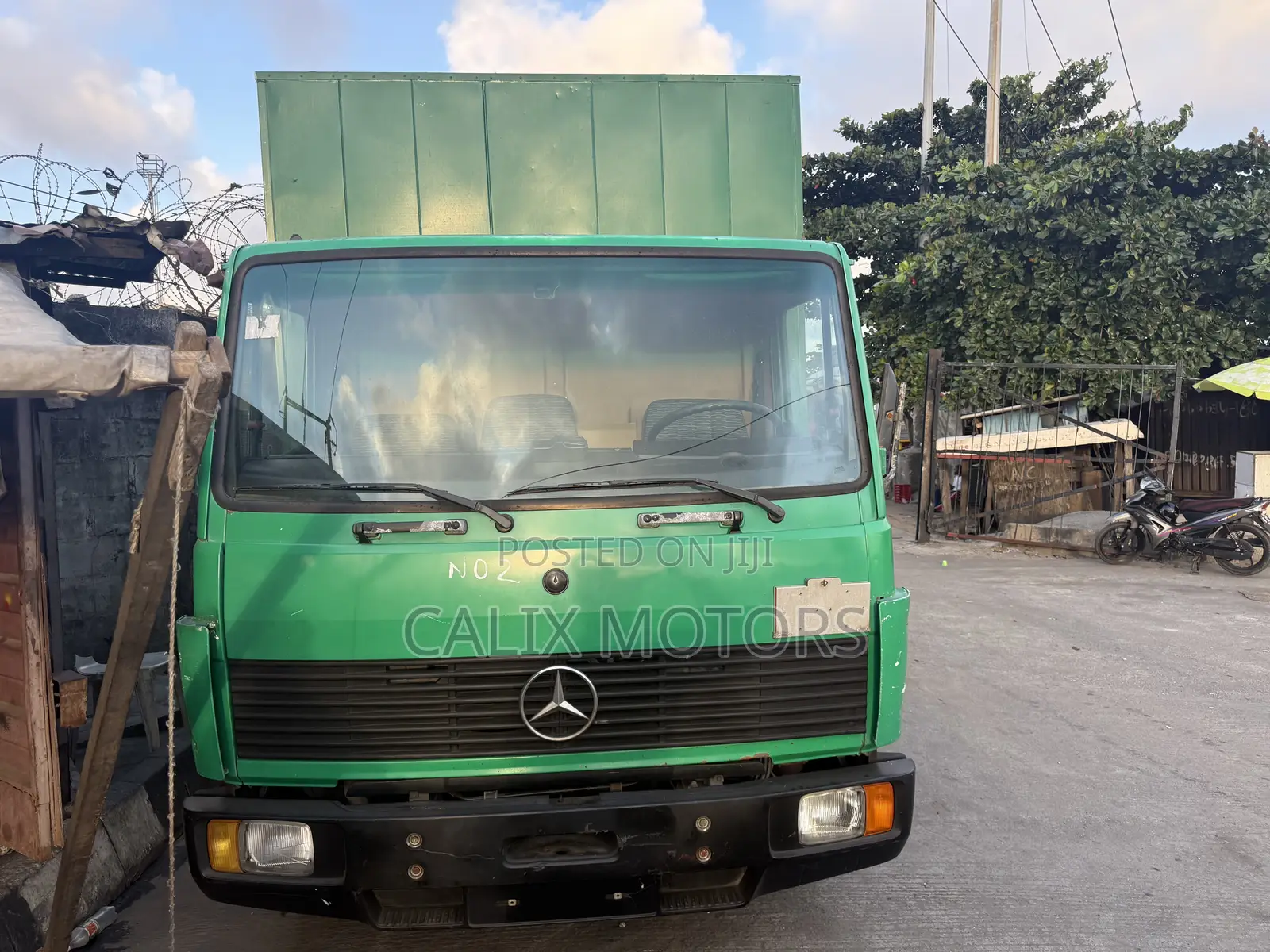 Foreign Used Mercedes Benz 814 Model 6 Tyres.
