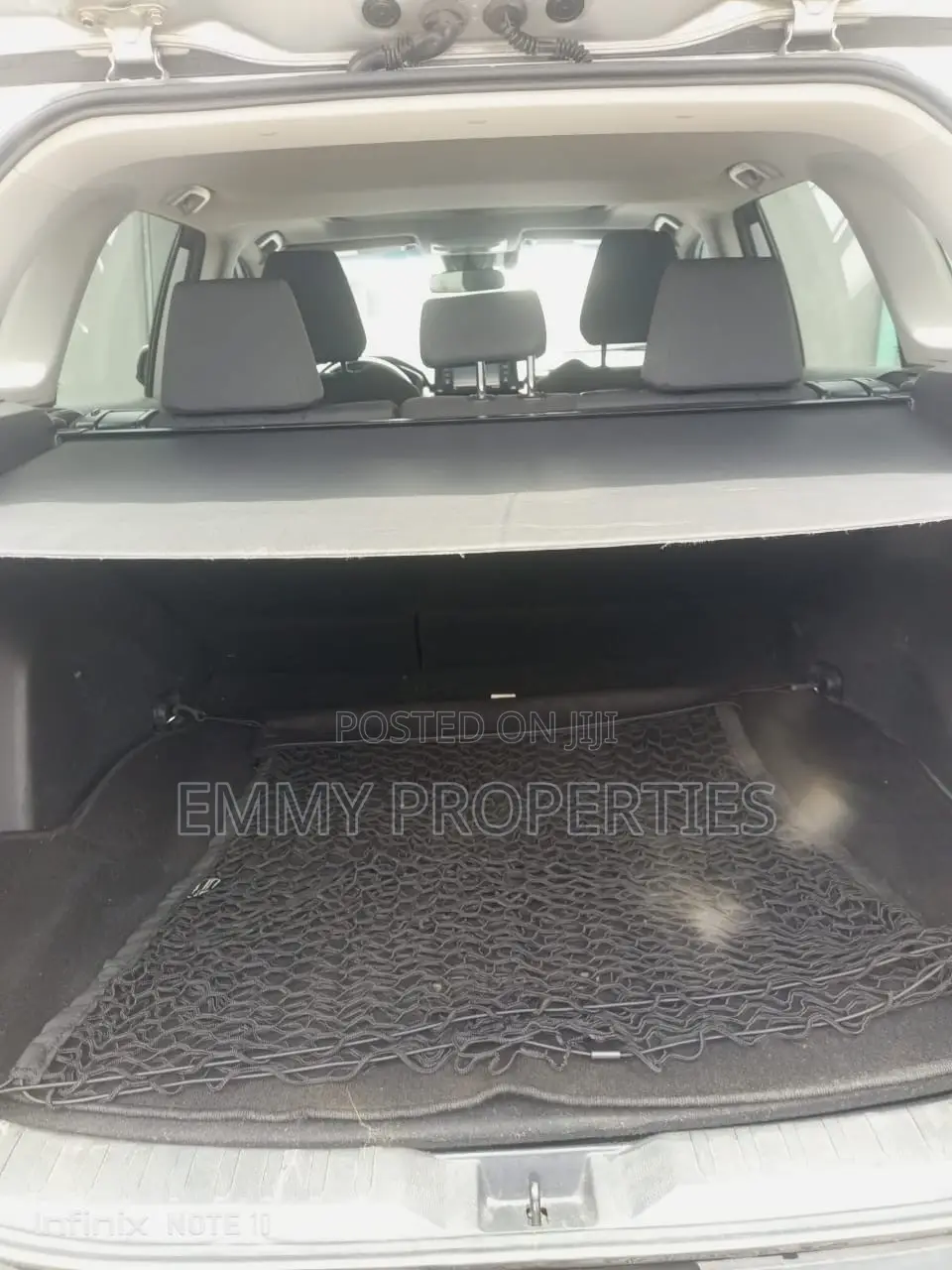 Toyota RAV4 XLE AWD 2020 Silver