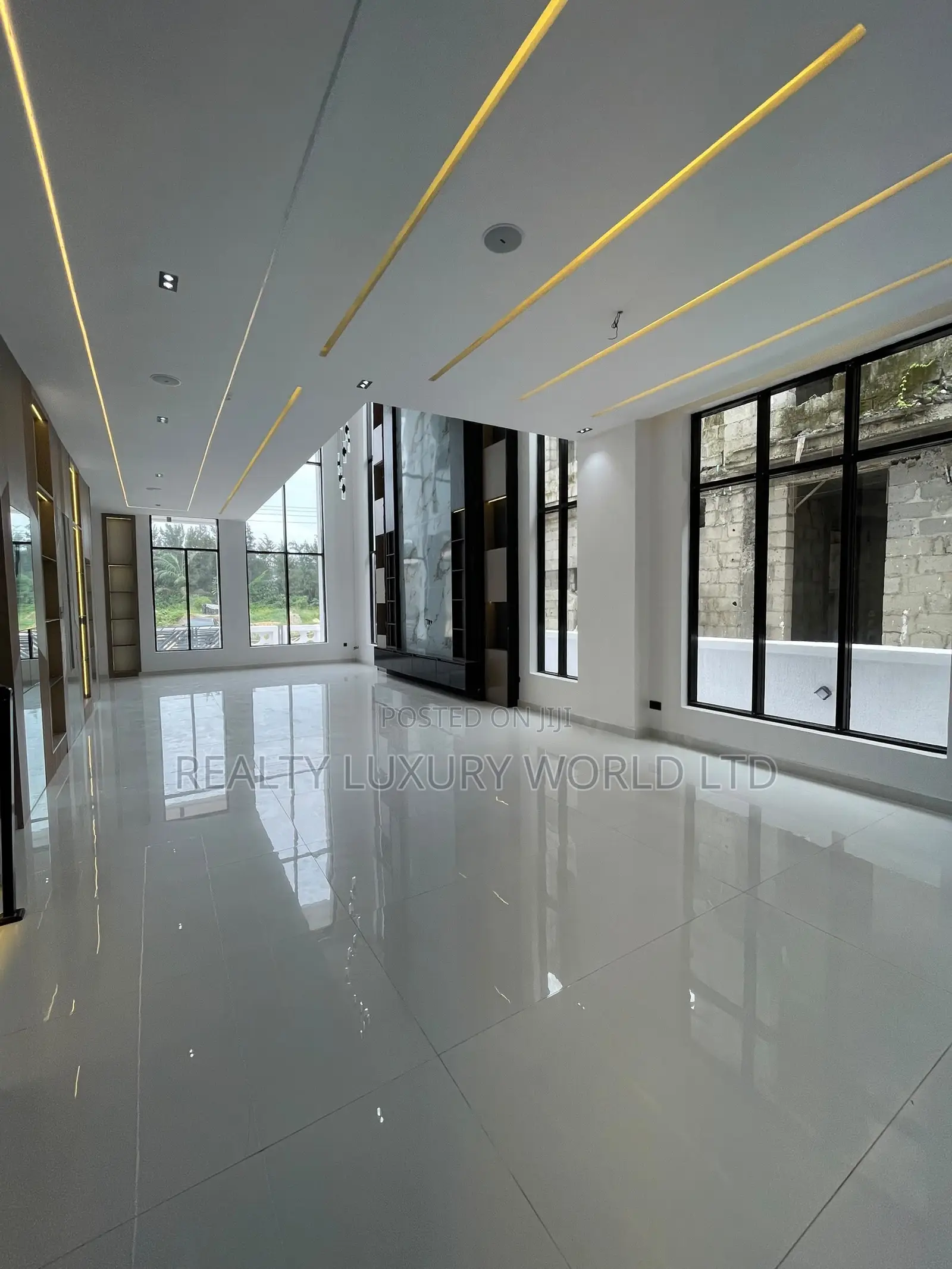 Furnished 5bdrm Duplex in Ilaje / Lekki for sale