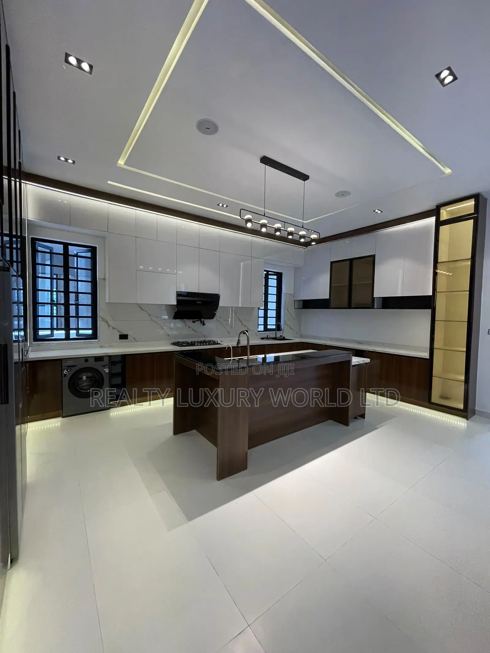 Furnished 5bdrm Duplex in Ilaje / Lekki for sale