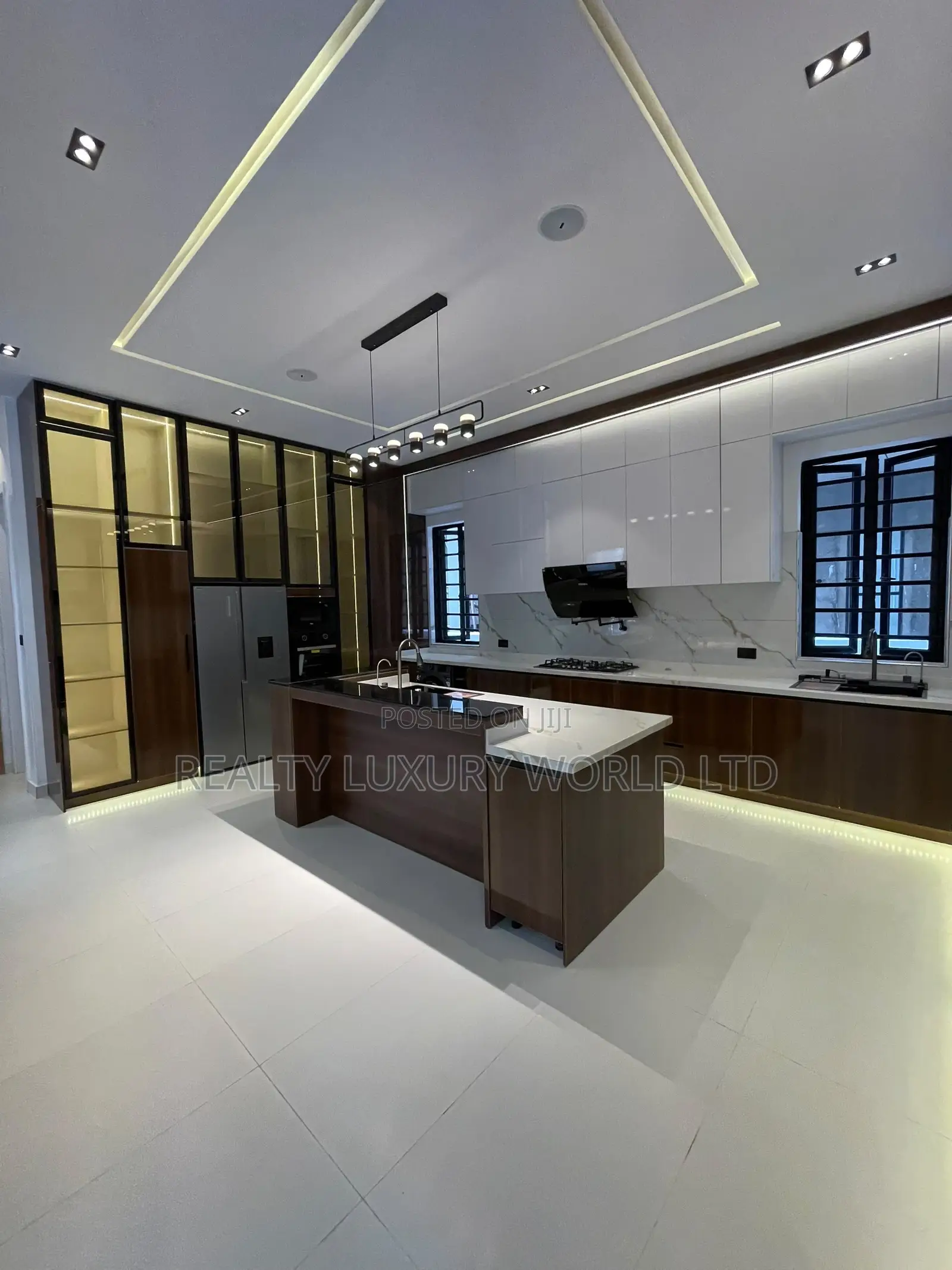 Furnished 5bdrm Duplex in Ilaje / Lekki for sale